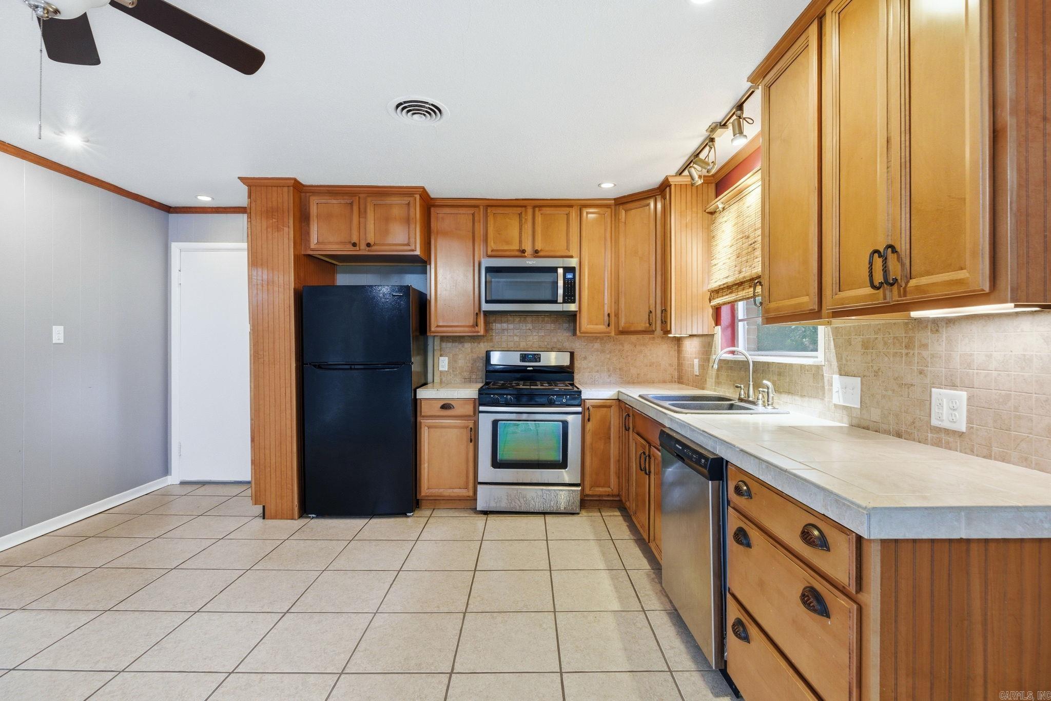 7311 W markham  Little Rock, AR