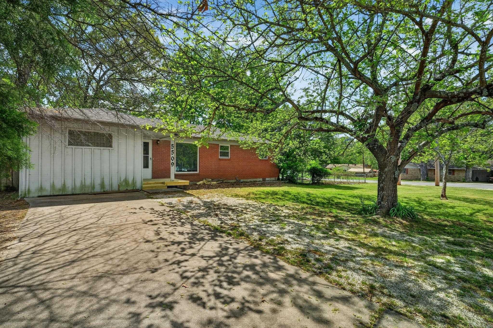 5509 Westminister Dr  Little Rock, AR