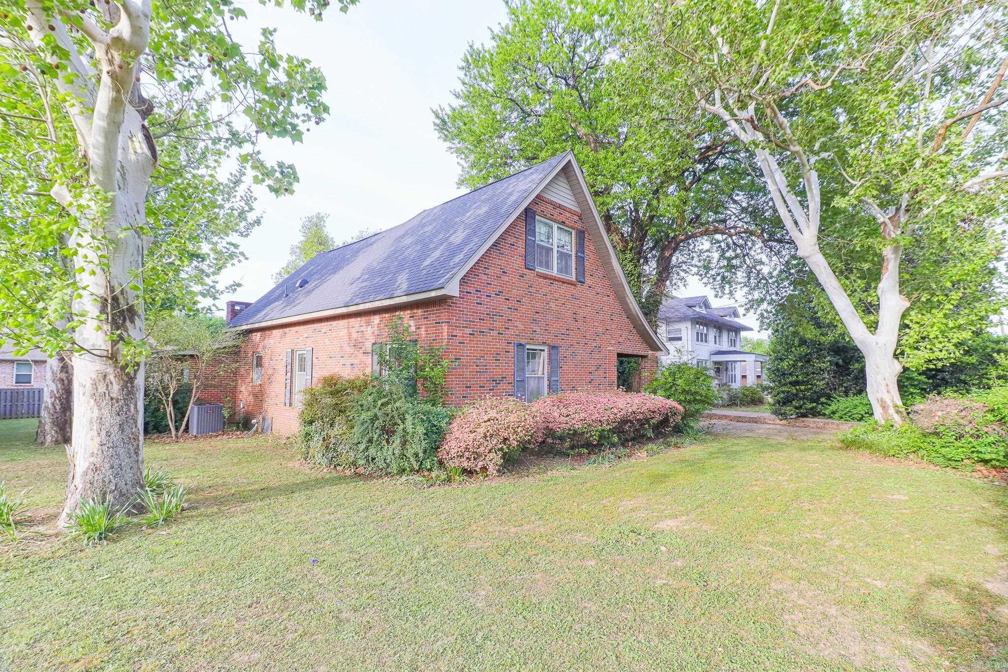 623 W Oak  Jonesboro, AR