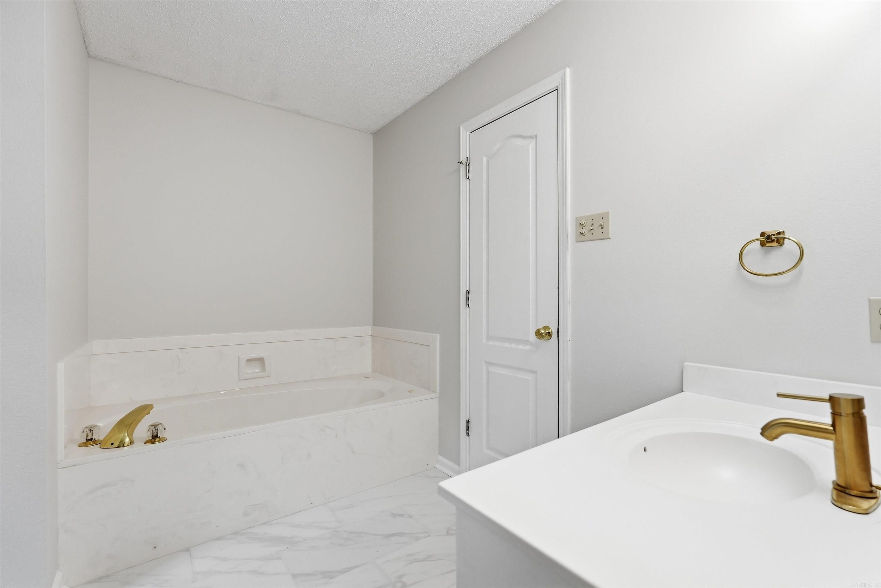 122 Illinois Bayou  Sherwood, AR