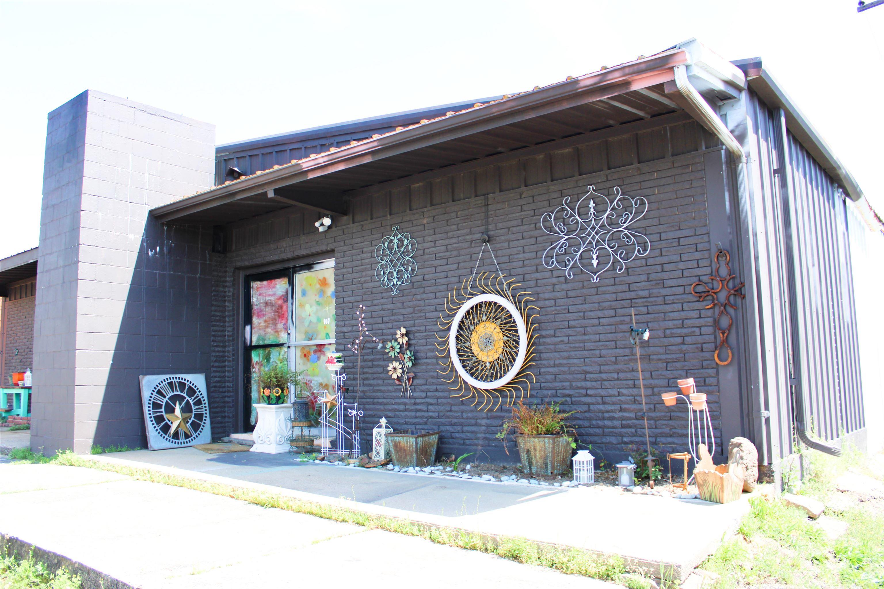 107 N 4th  Heber Springs, AR