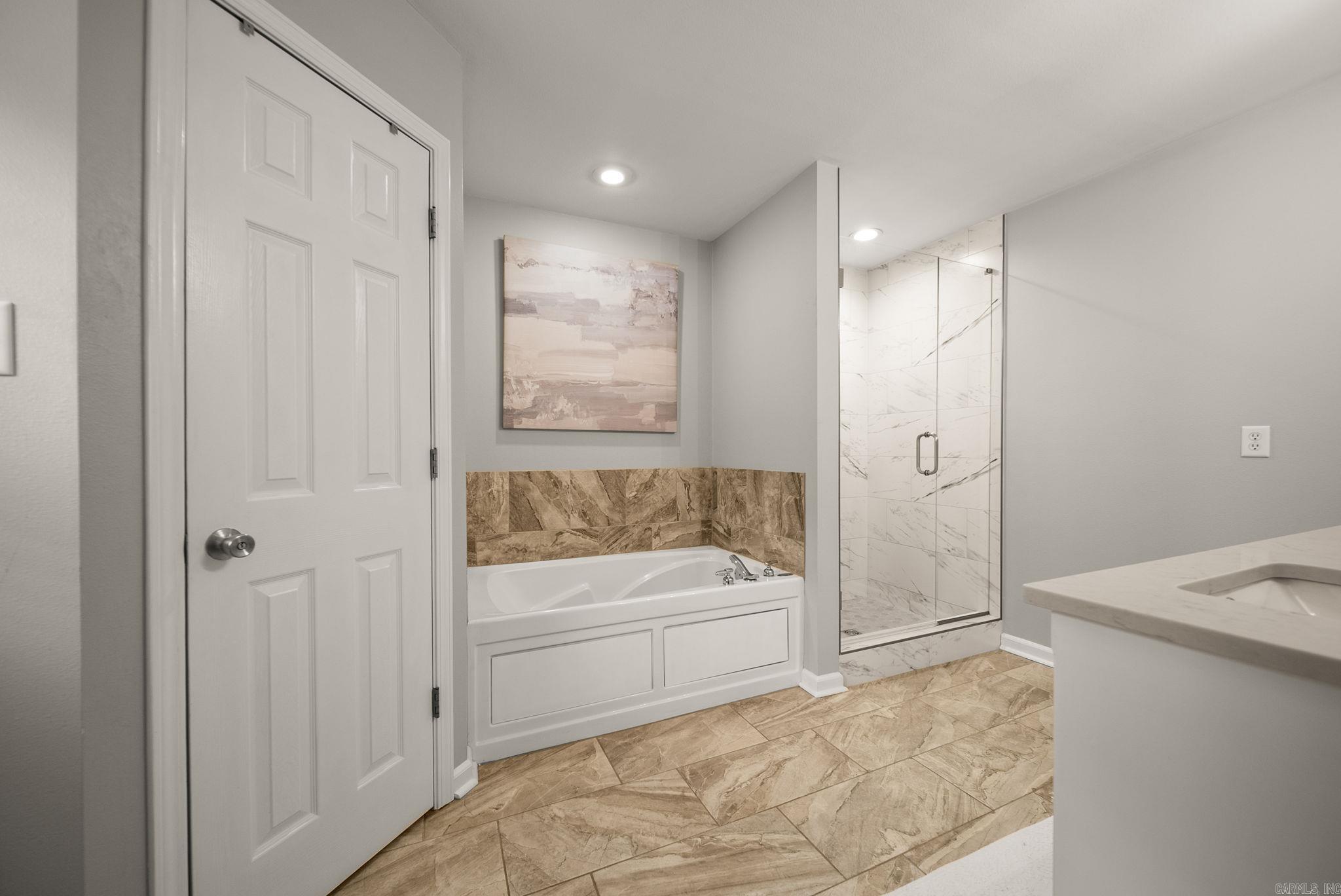 5 Zircon Dr  Maumelle, AR