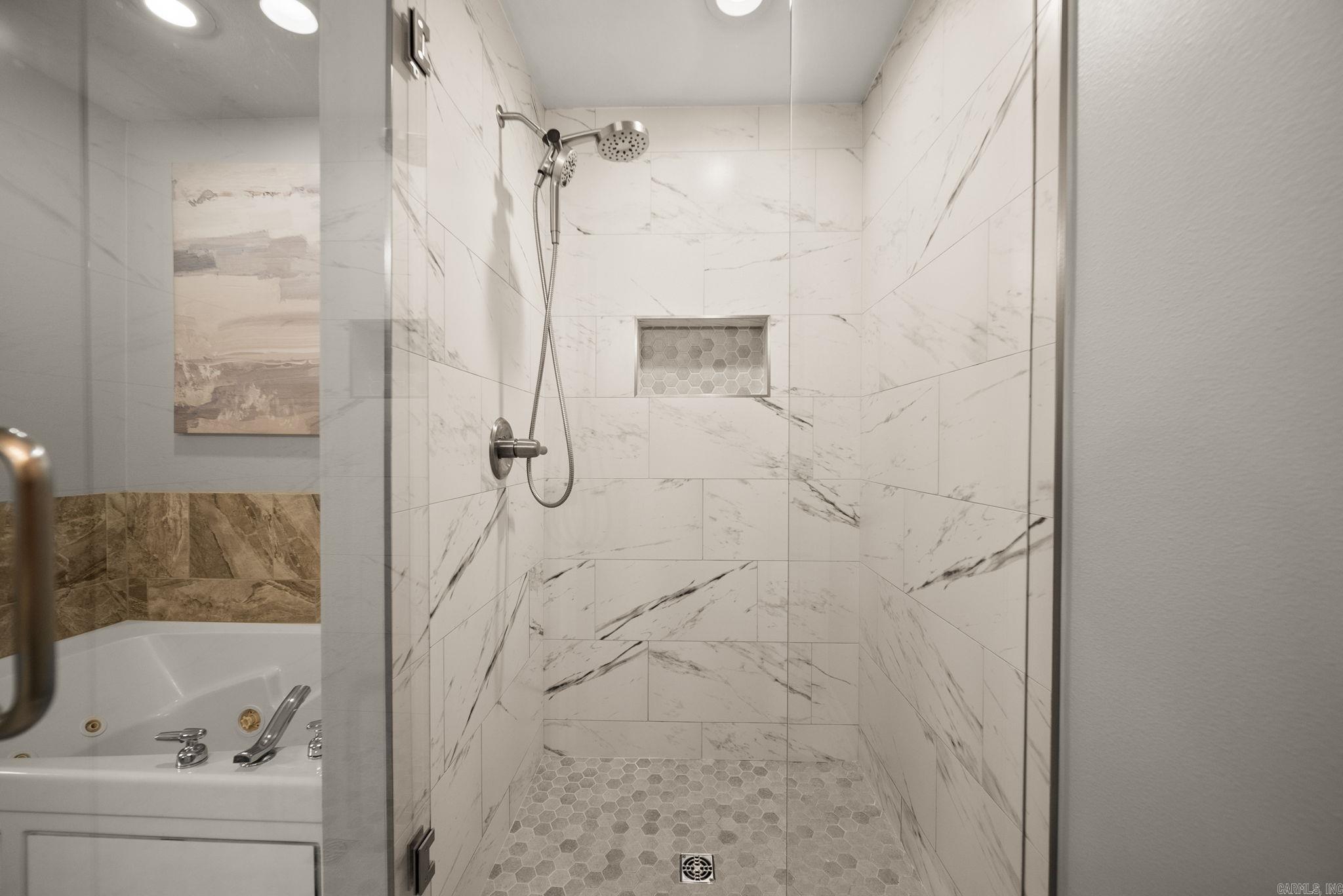 5 Zircon Dr  Maumelle, AR