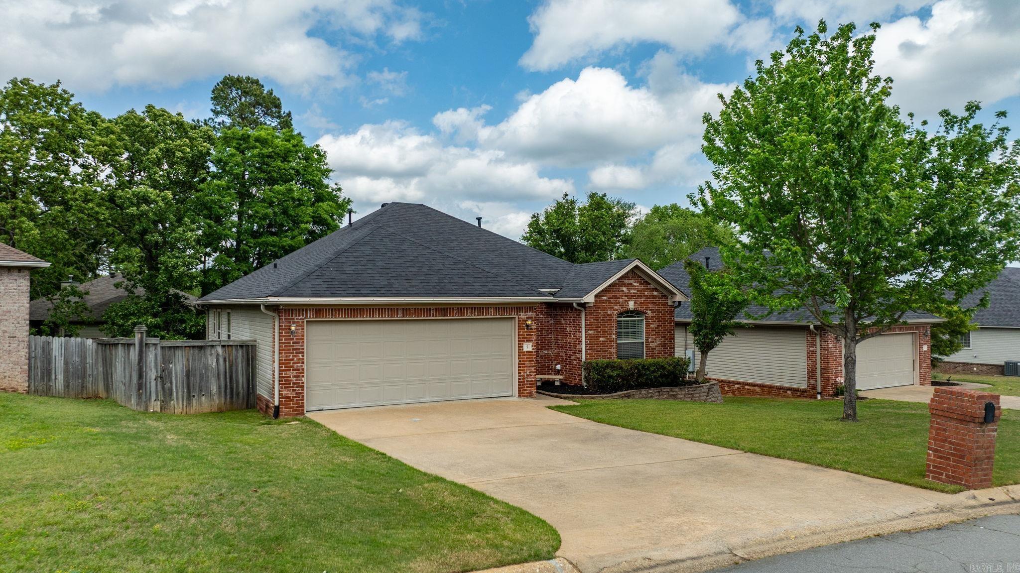 5 Zircon Dr  Maumelle, AR