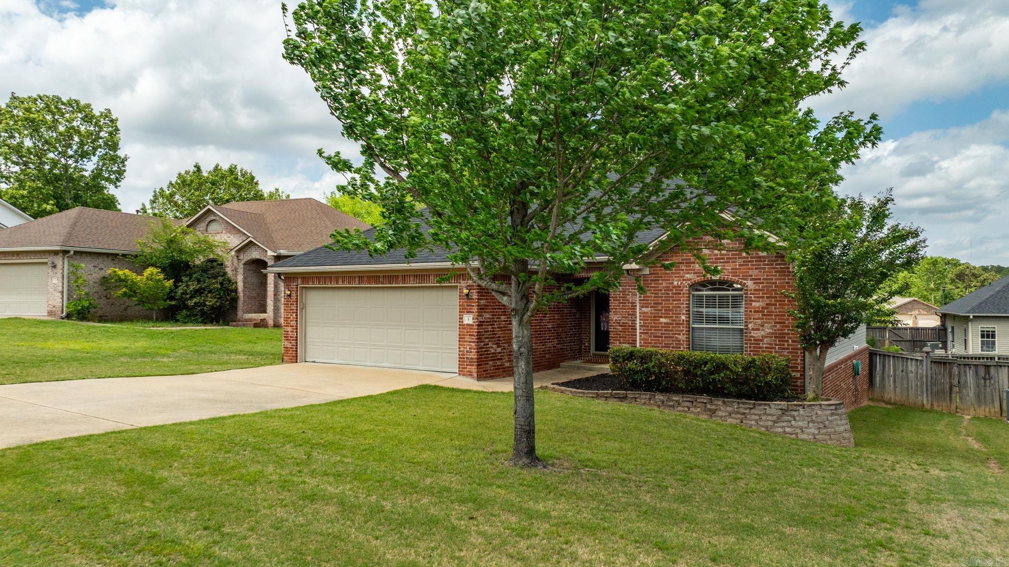 5 Zircon Dr  Maumelle, AR