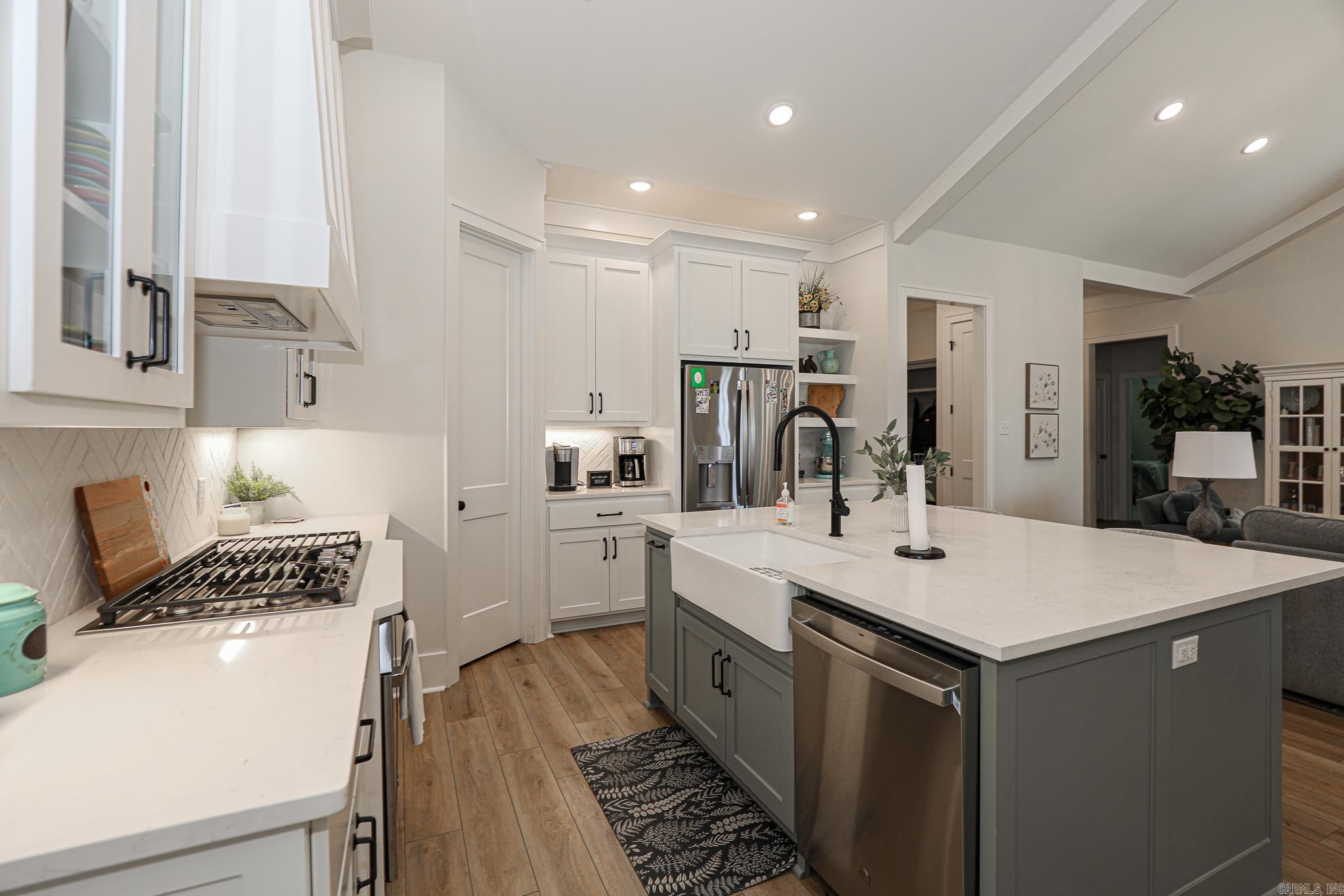 1519 SAWTOOTH  Benton, AR