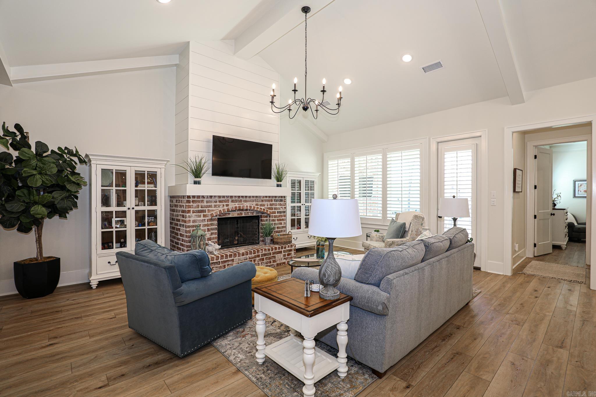 1519 SAWTOOTH  Benton, AR