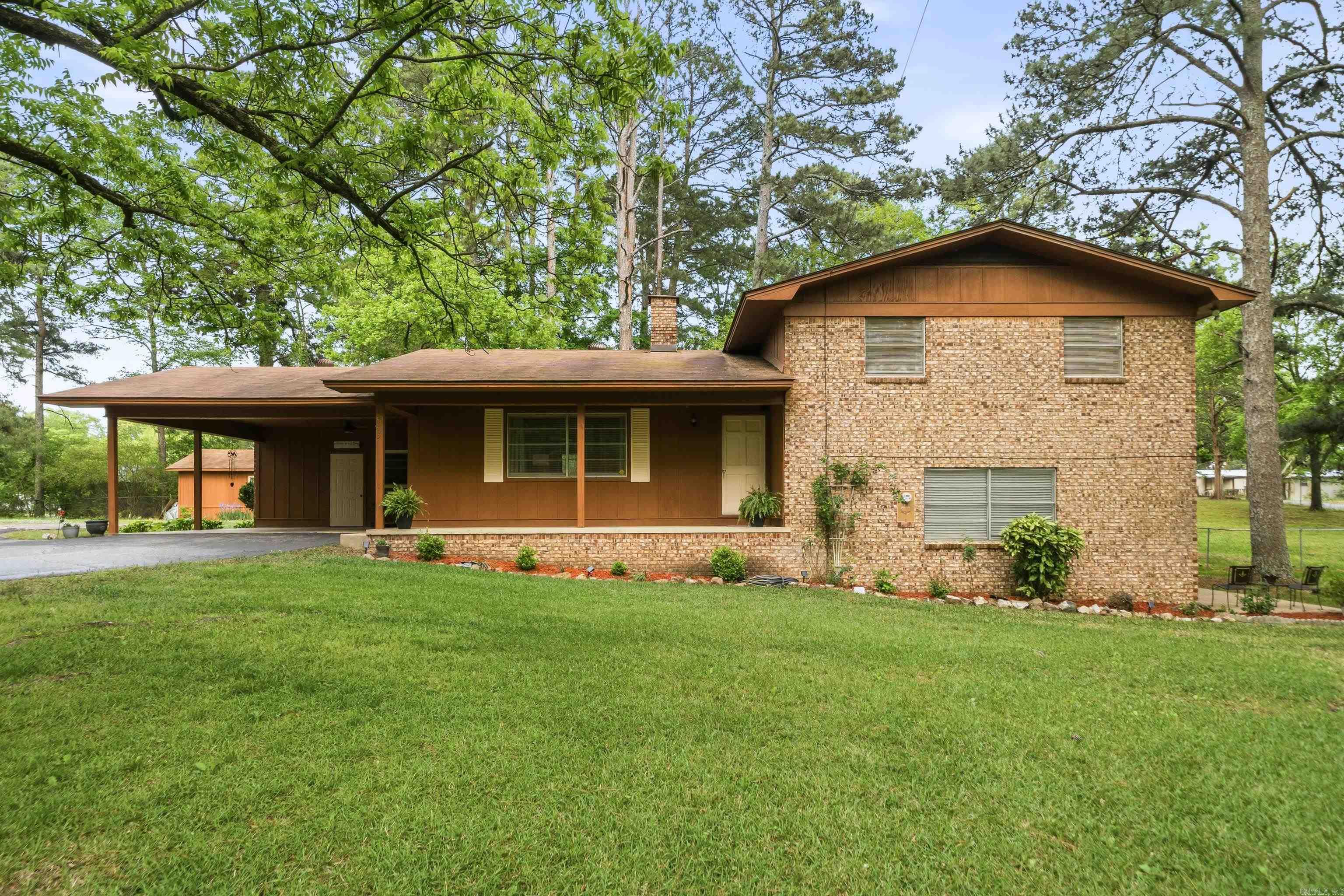 335 Cimmaron  Hot Springs, AR