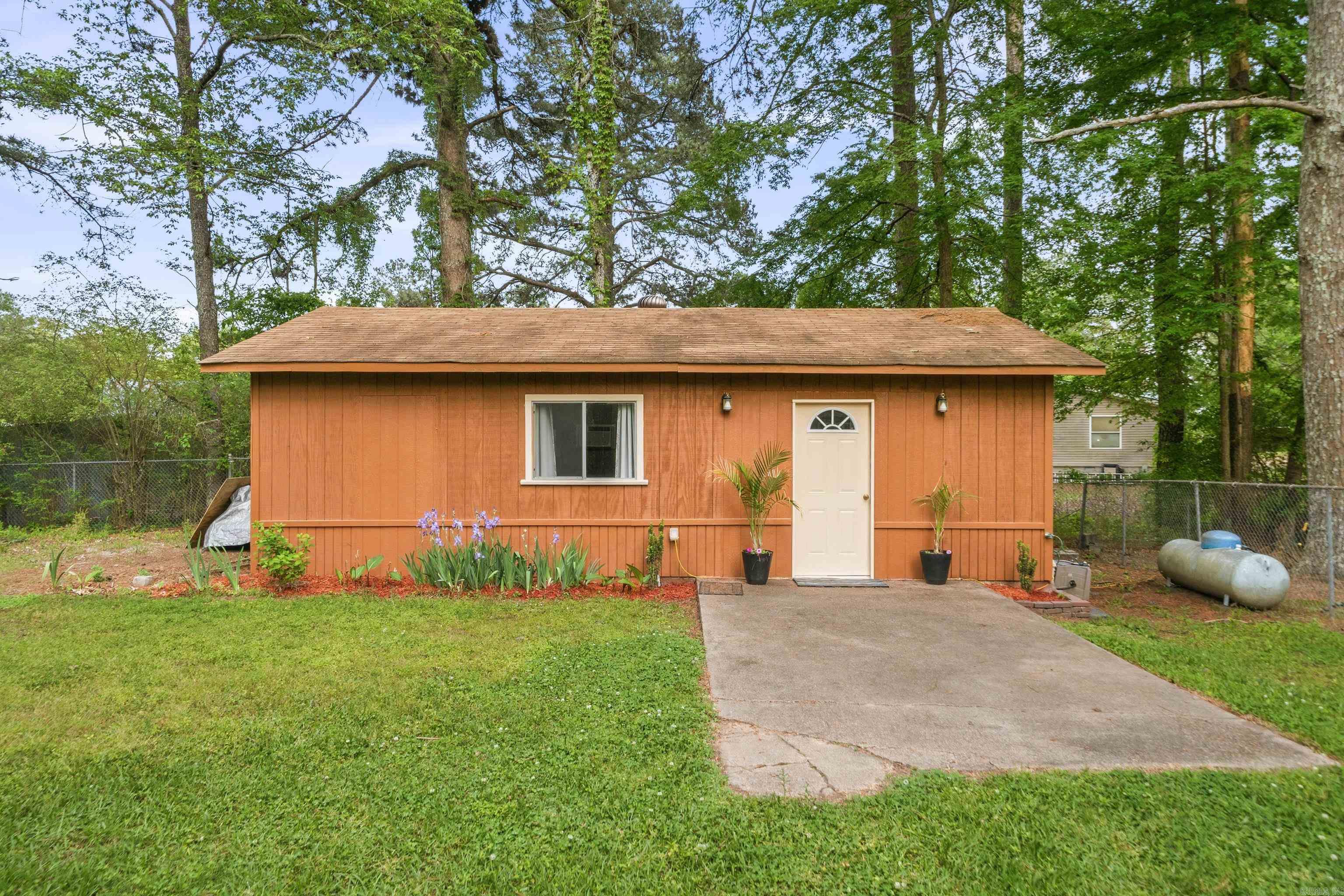 335 Cimmaron  Hot Springs, AR