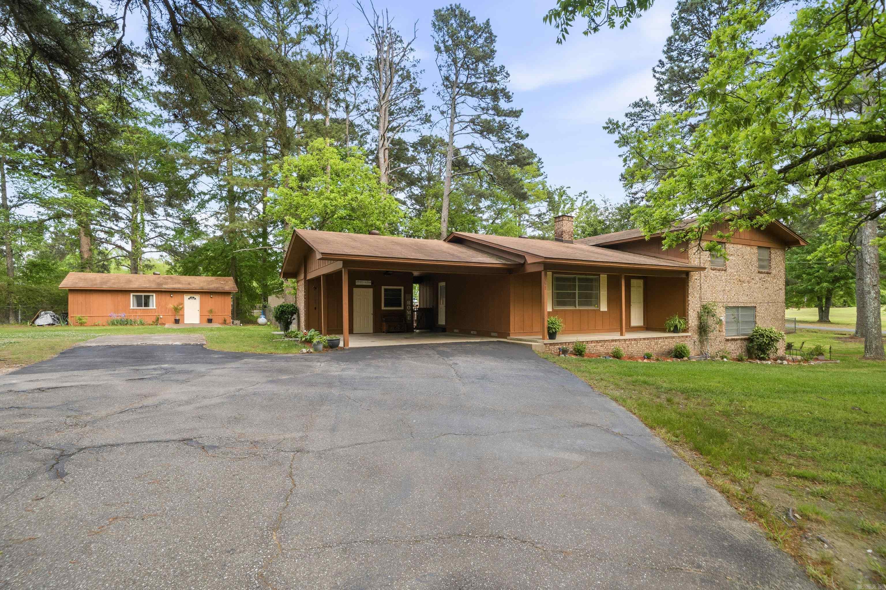 335 Cimmaron  Hot Springs, AR