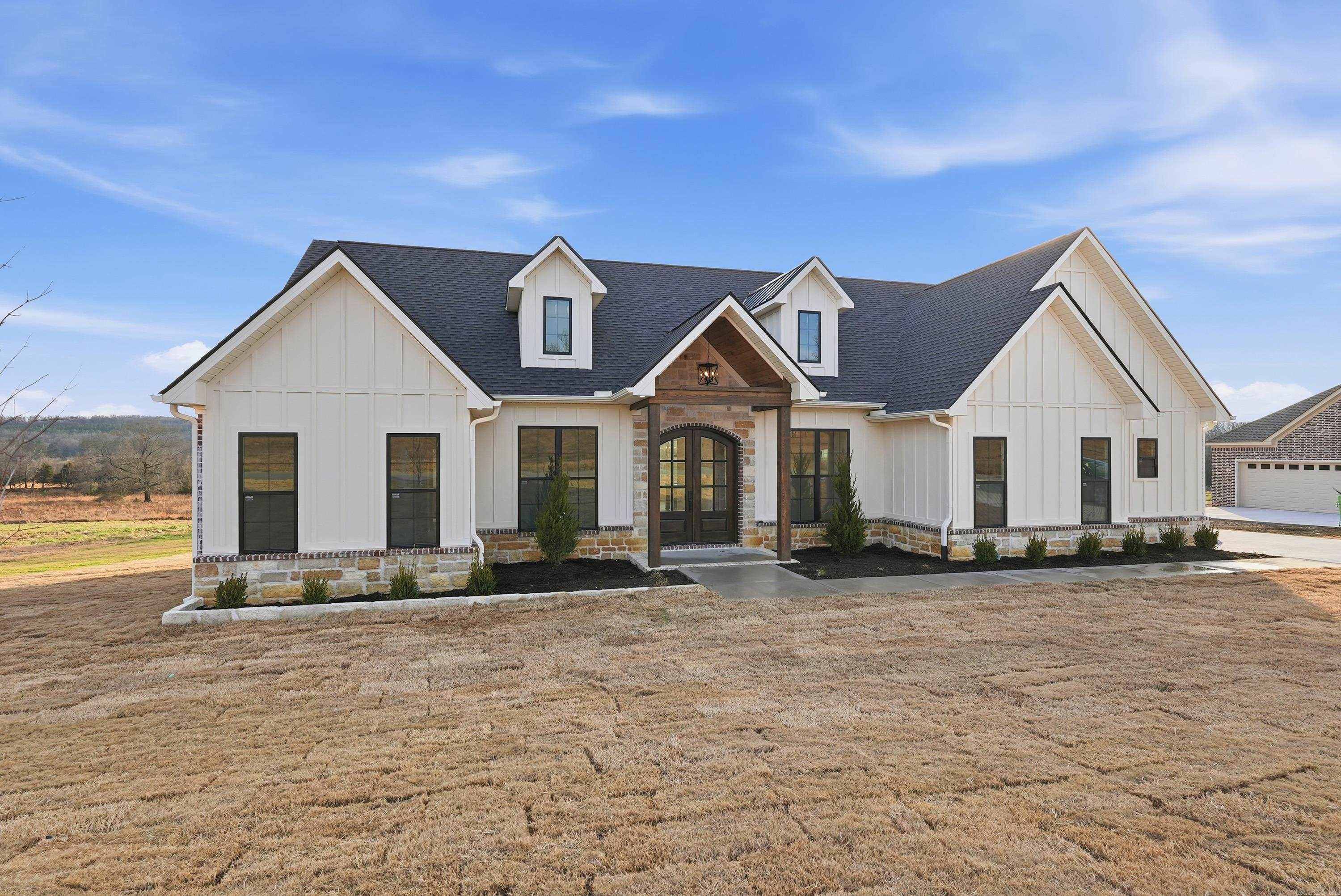 240 Castleberry Rd  Greenbrier, AR