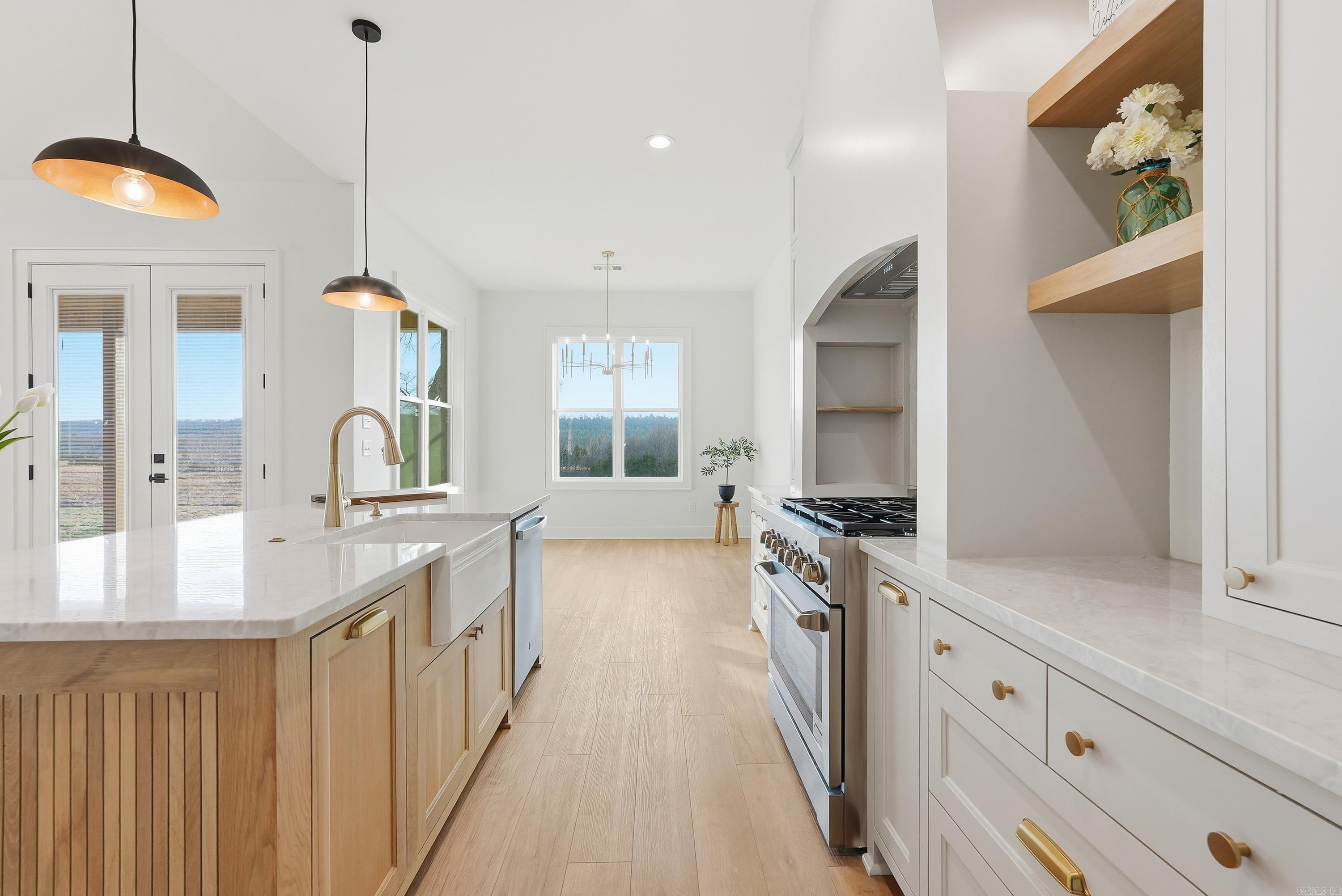 240 Castleberry Rd  Greenbrier, AR