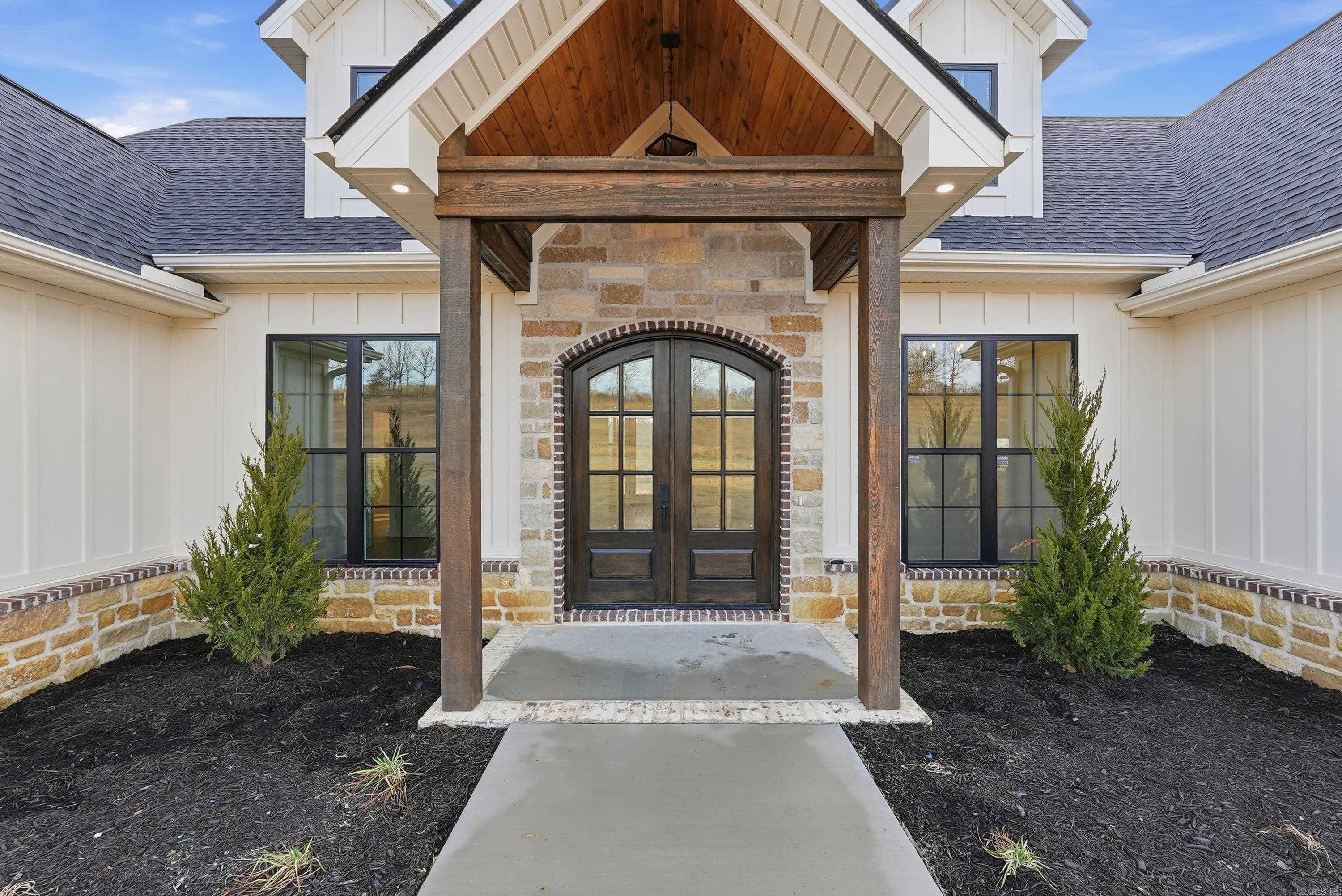 240 Castleberry Rd  Greenbrier, AR