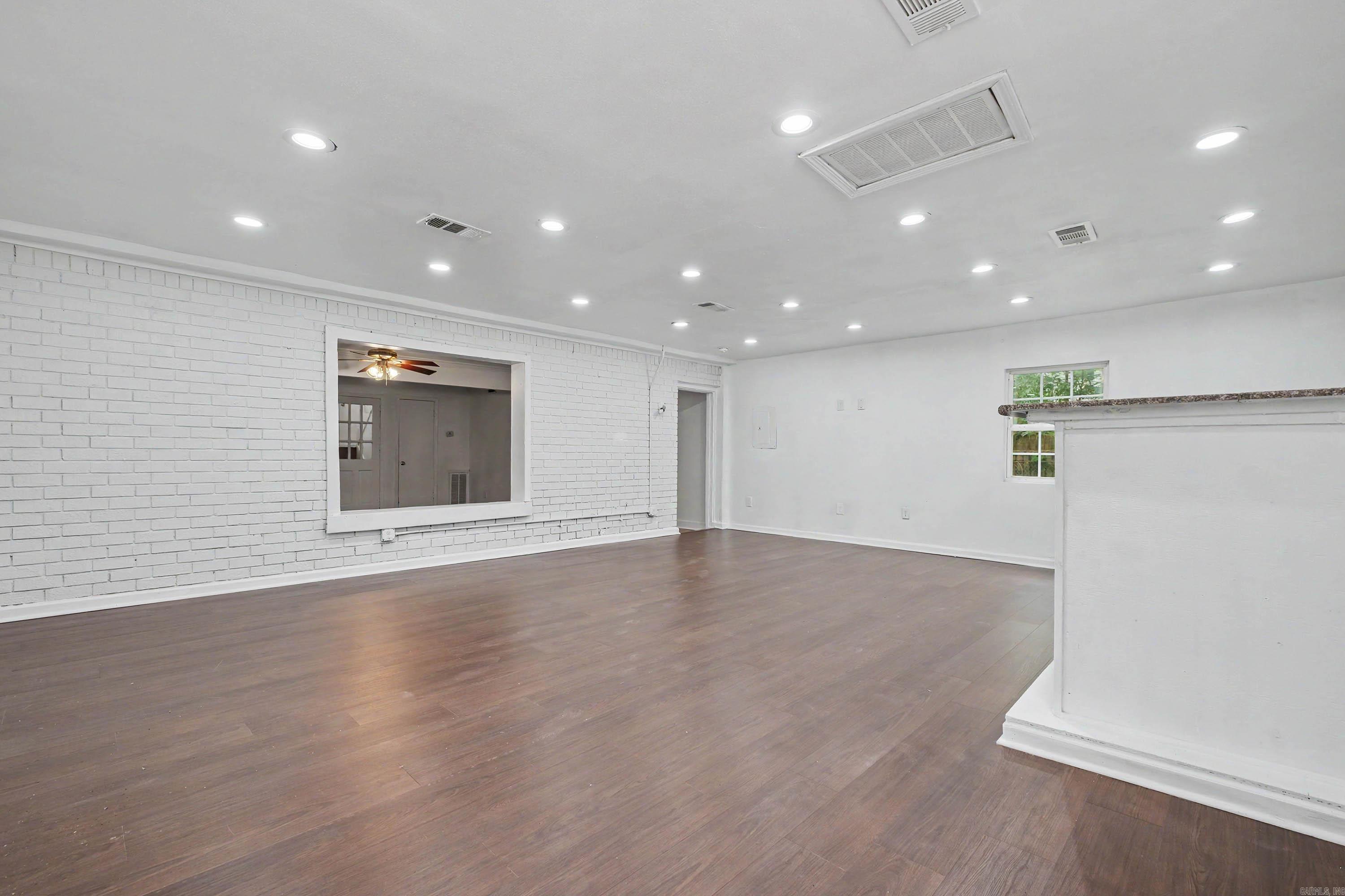 2317 Peach Tree Dr  Little Rock, AR