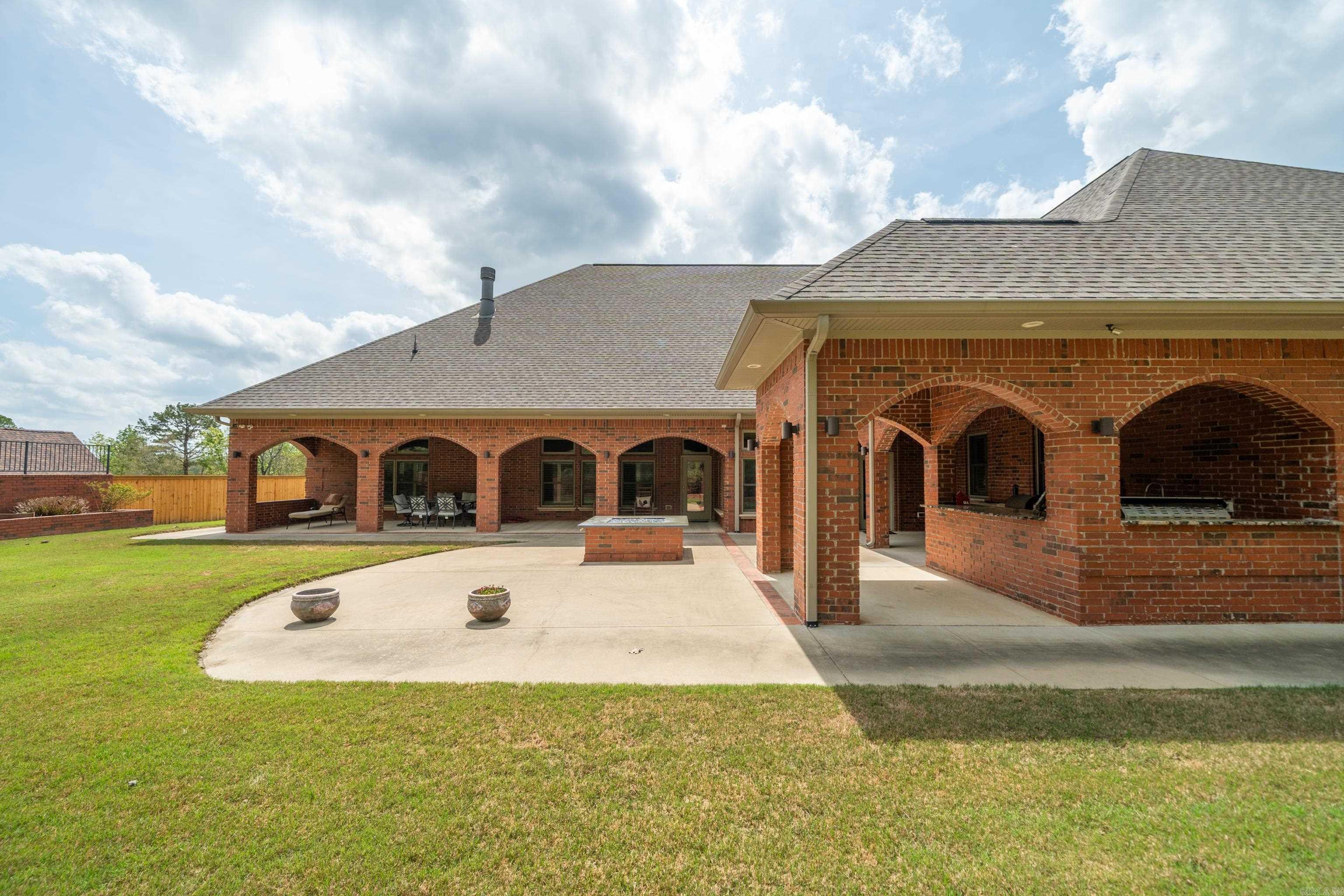 201 Dellmere  Hot Springs, AR