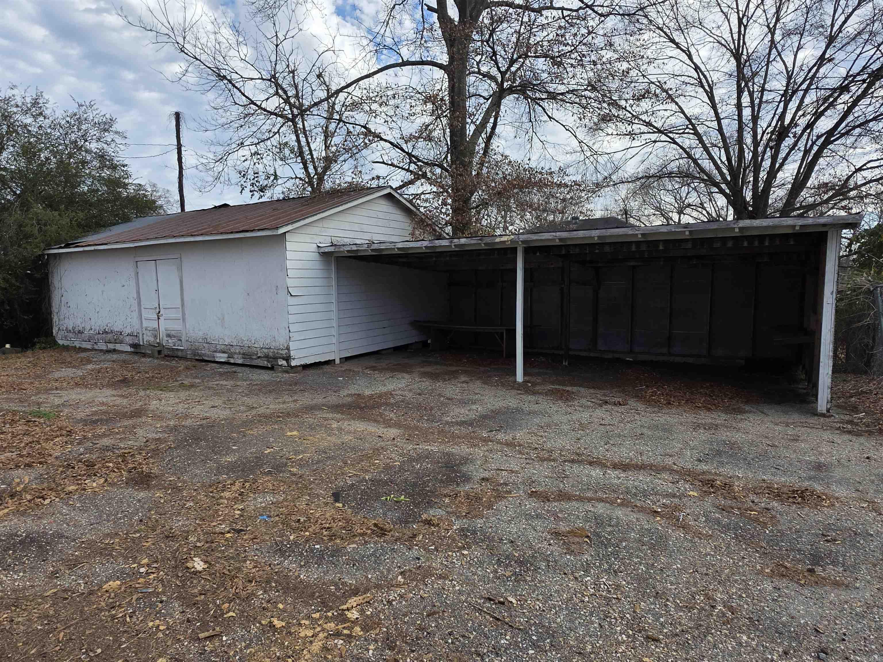 808 W Center  Sheridan, AR