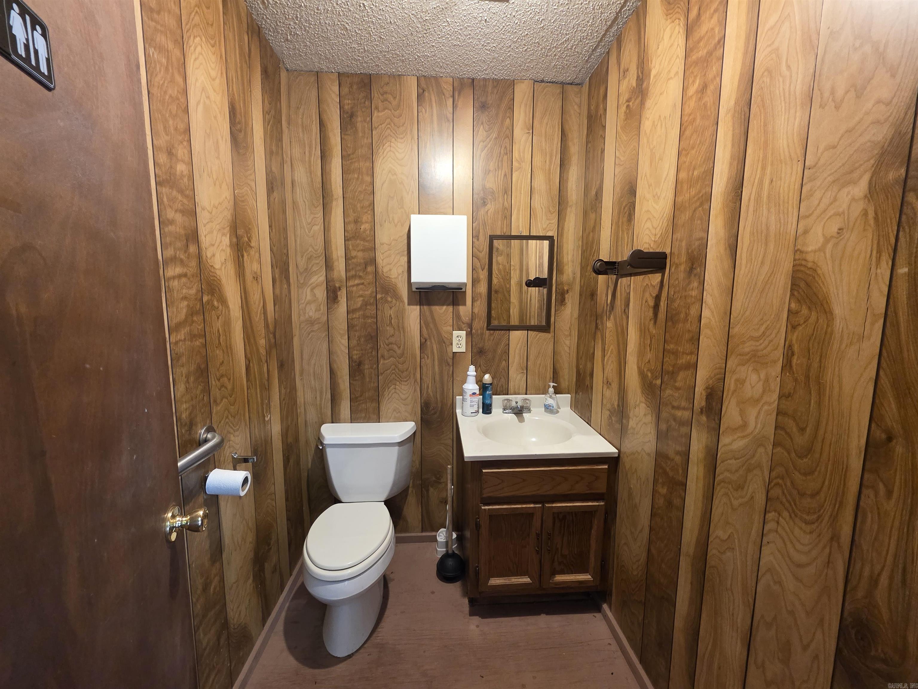 814 W Center  Sheridan, AR