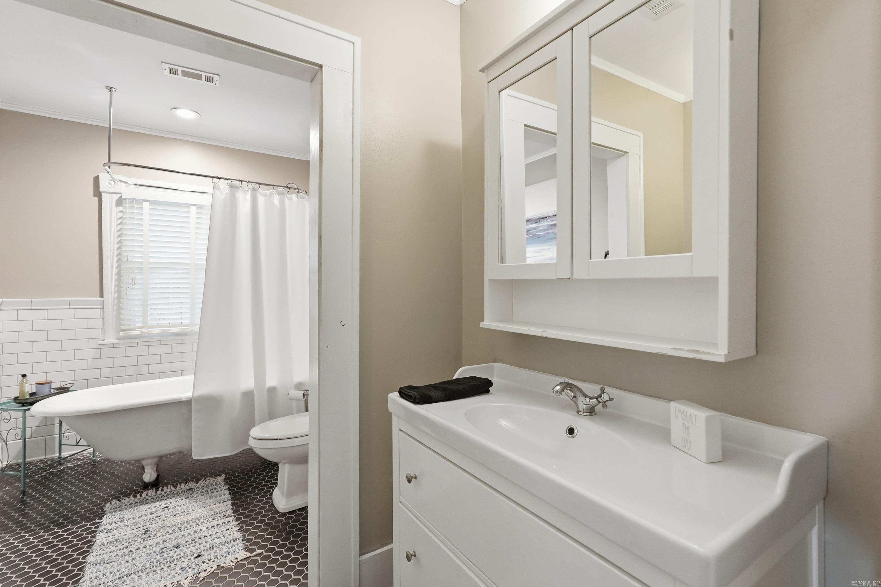 1424 S Battery  Little Rock, AR