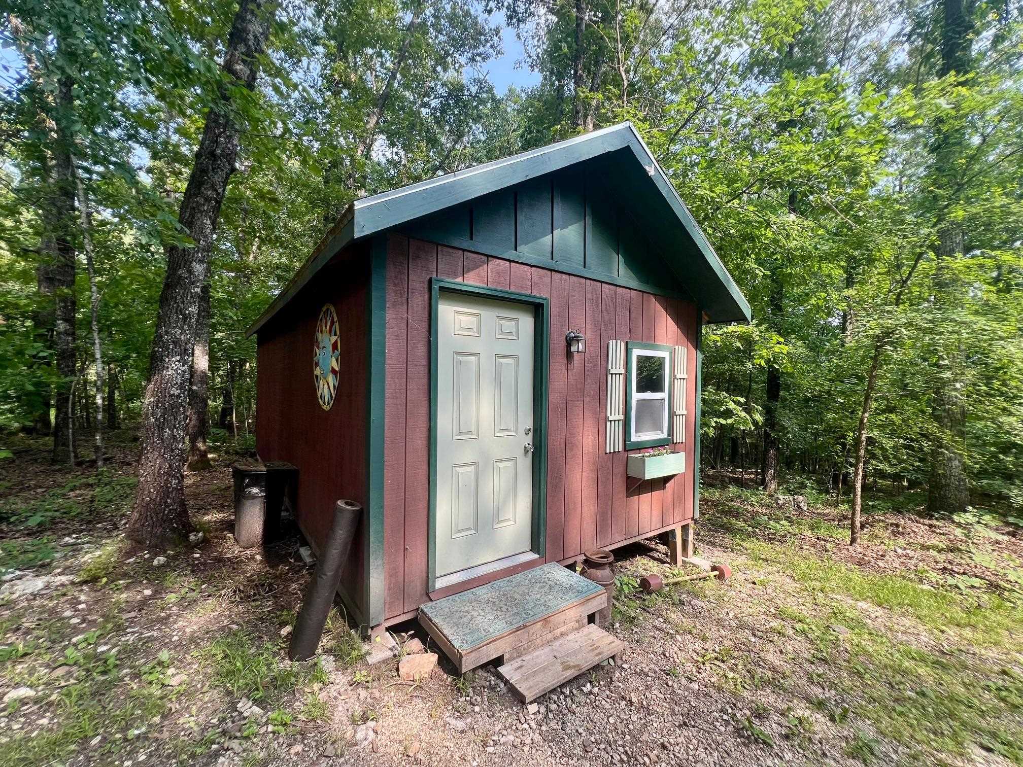 8601 Nine Mile Ridge  Hardy, AR