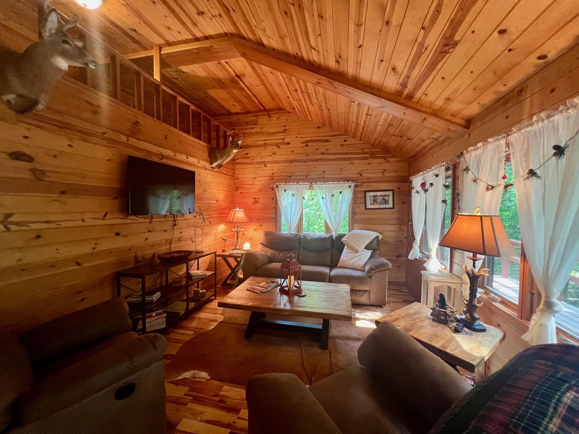 8601 Nine Mile Ridge  Hardy, AR