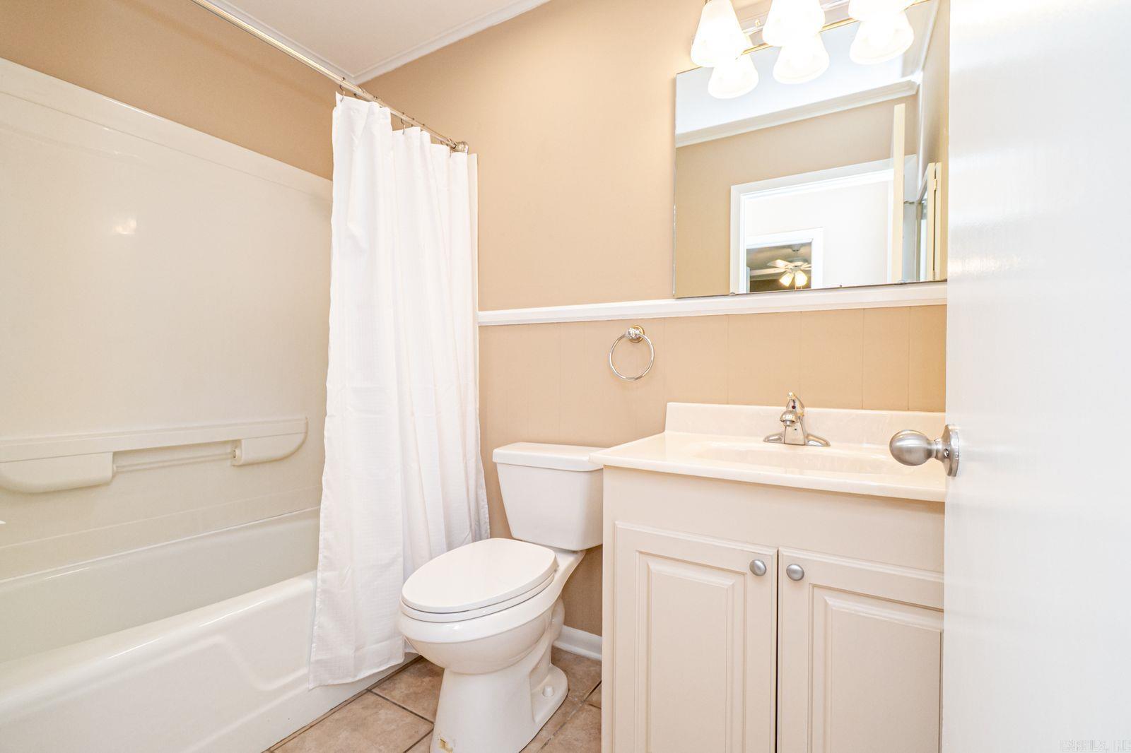 1222 Crestwood Dr.  El Dorado, AR