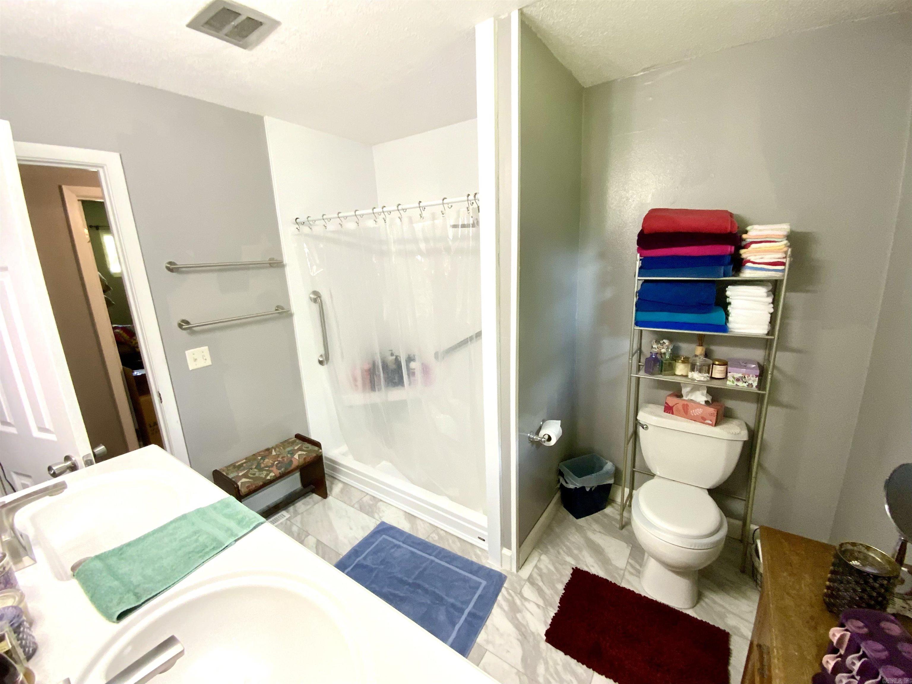 2400 Beach  Heber Springs, AR