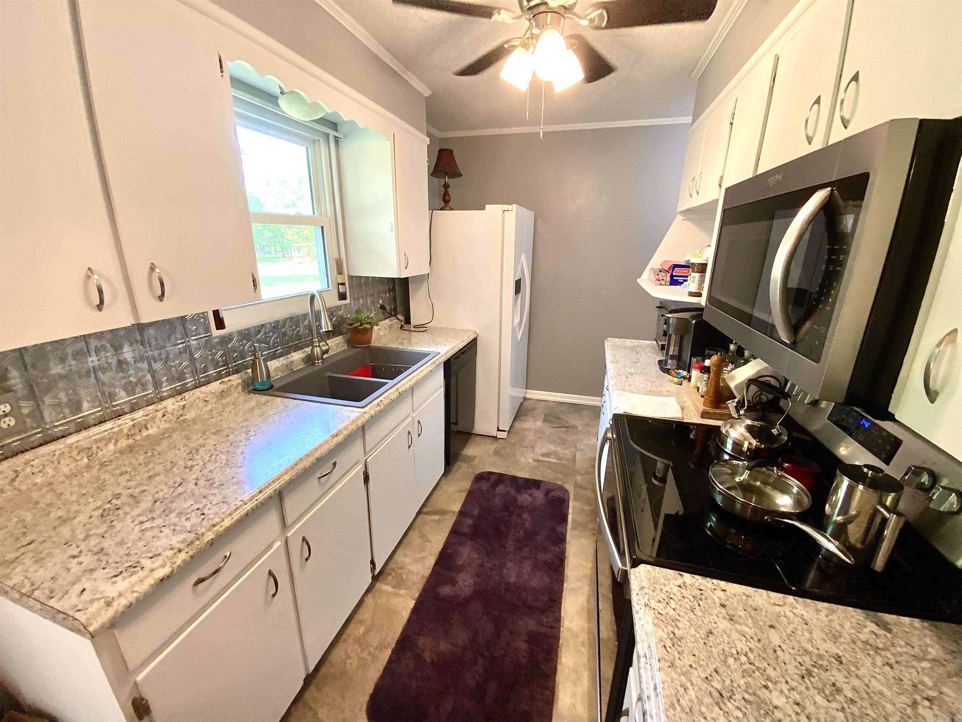 2400 Beach  Heber Springs, AR