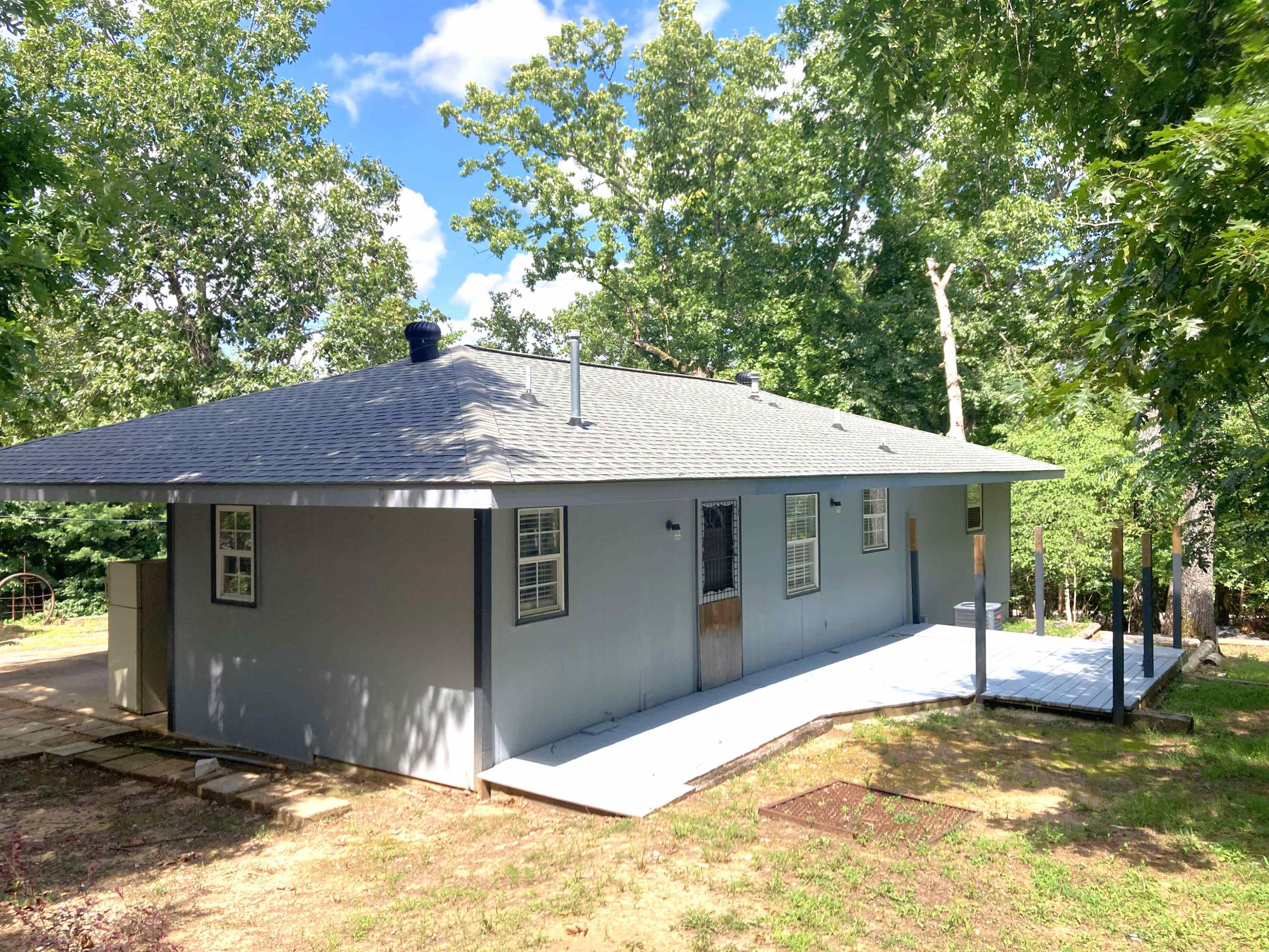 232 Cherokee  Cherokee Village, AR