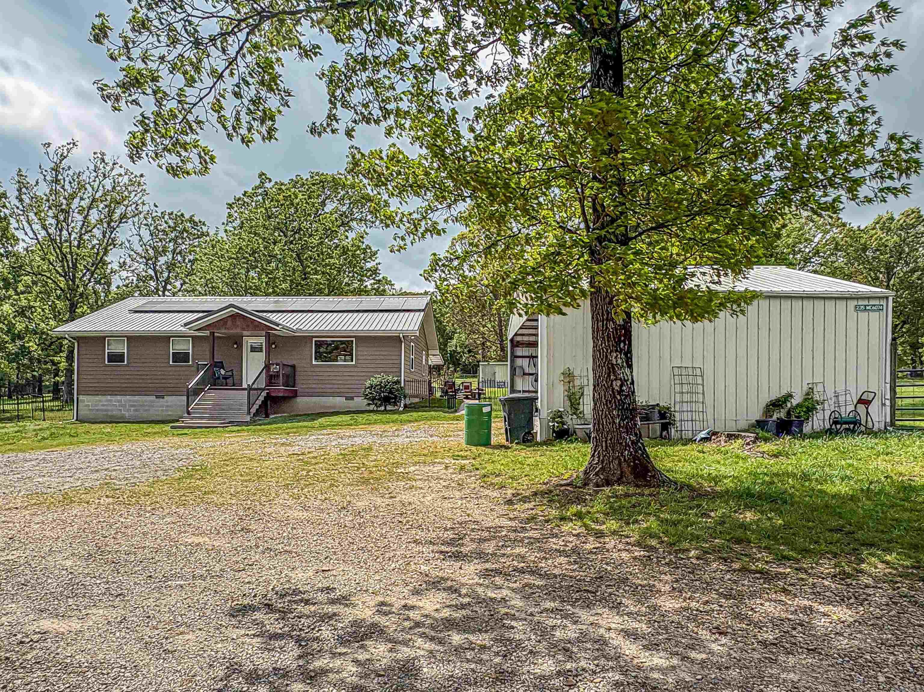 235 MC 6074  Flippin, AR