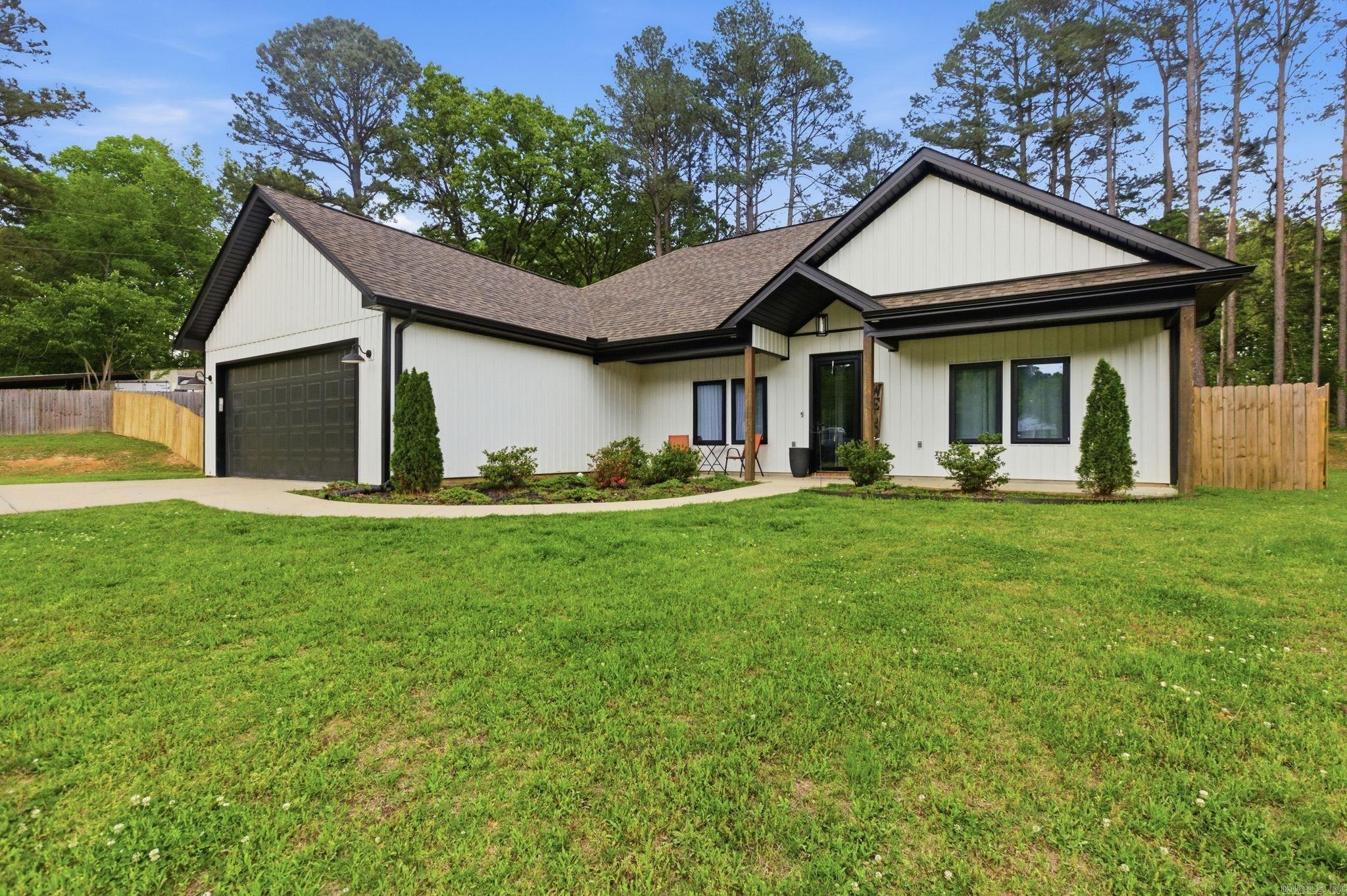 1612 Sorrell  Benton, AR