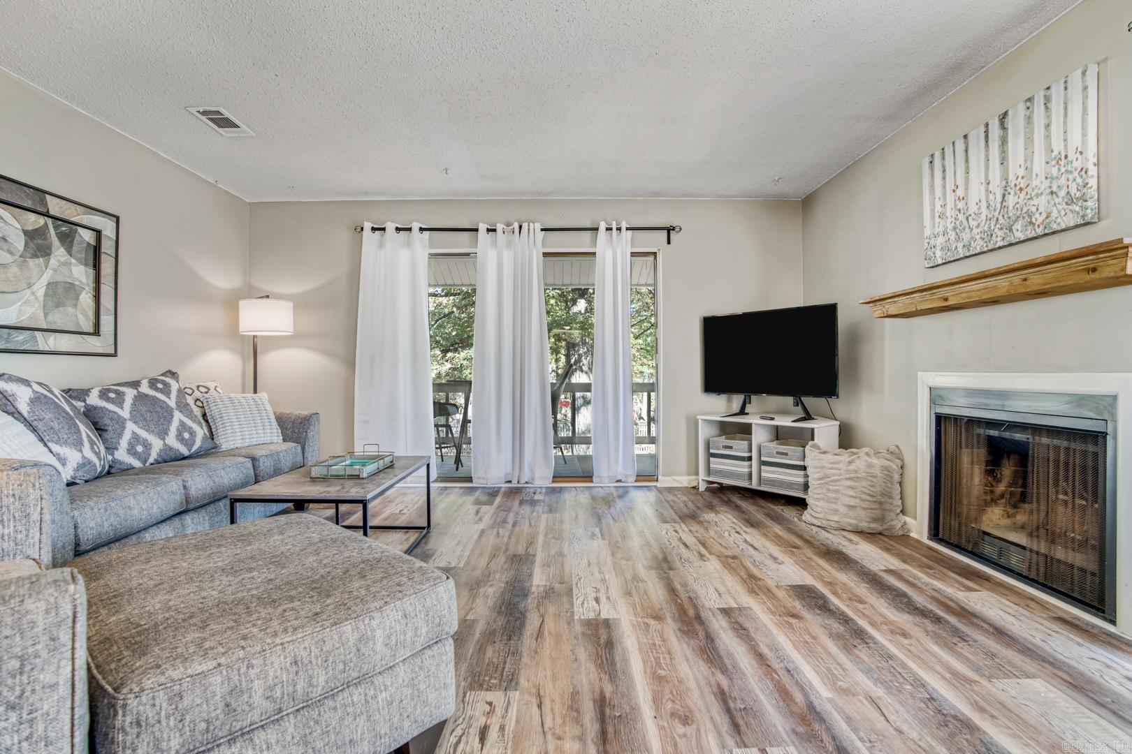 101 Pine Forest  Maumelle, AR