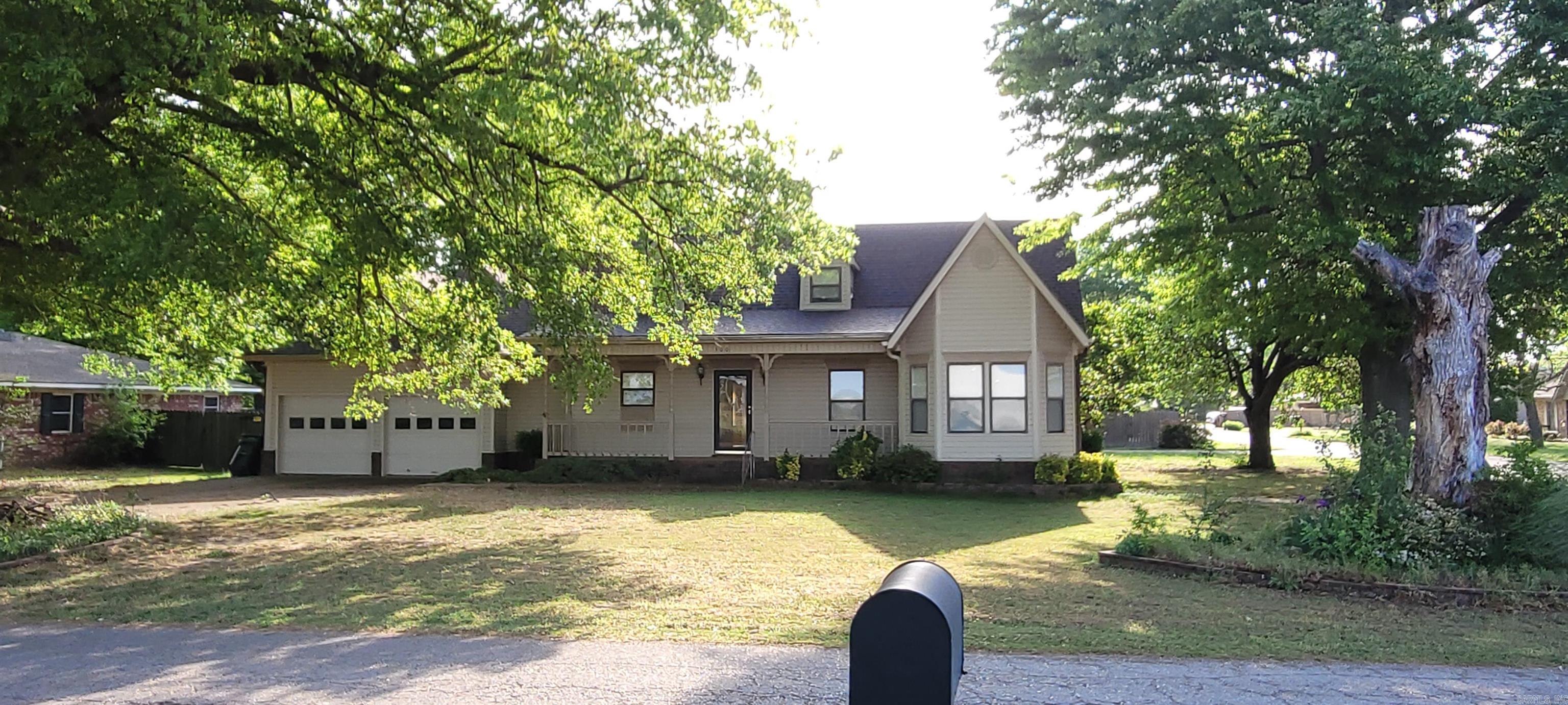 300 Colonial  Walnut Ridge, AR