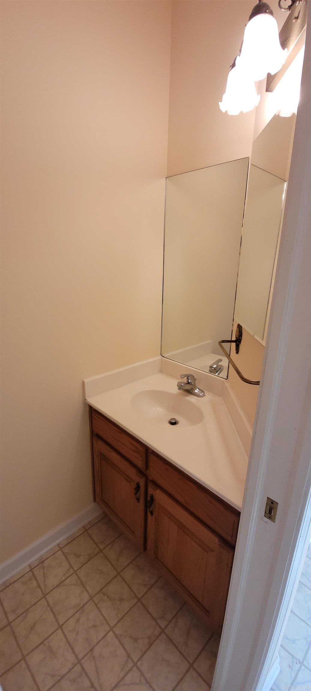 300 Colonial  Walnut Ridge, AR