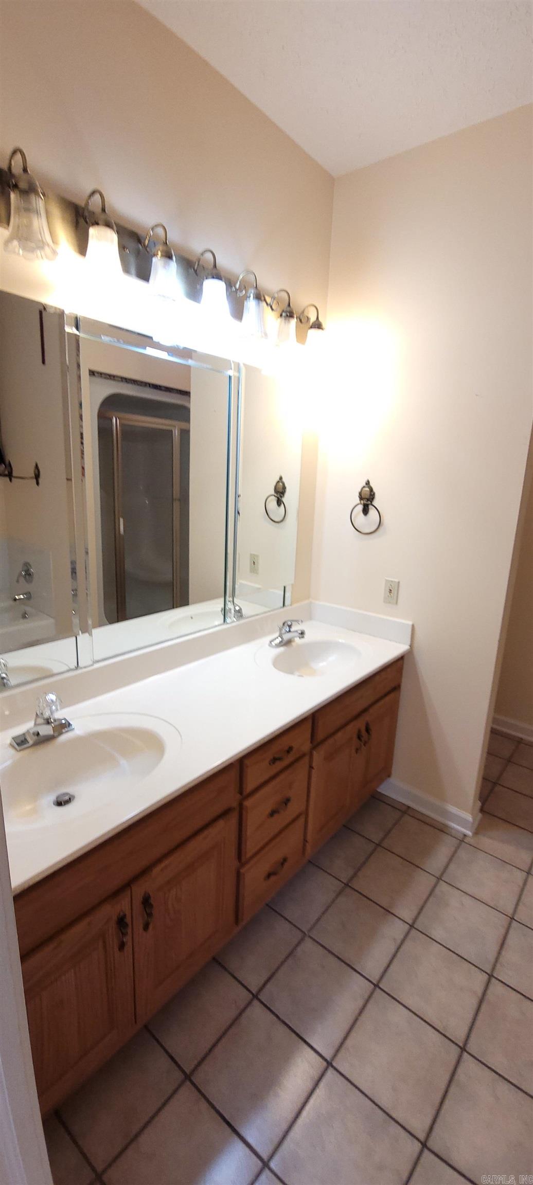 300 Colonial  Walnut Ridge, AR