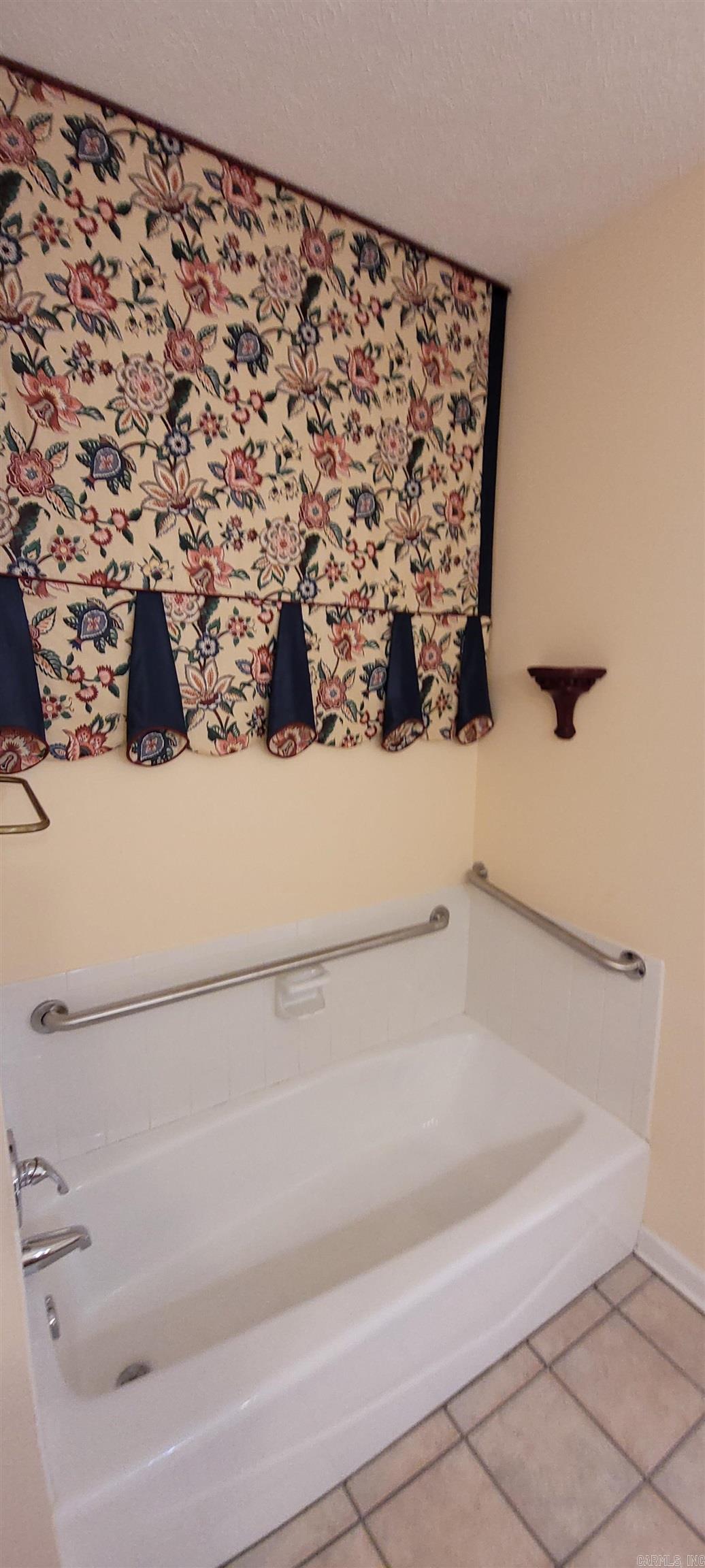 300 Colonial  Walnut Ridge, AR