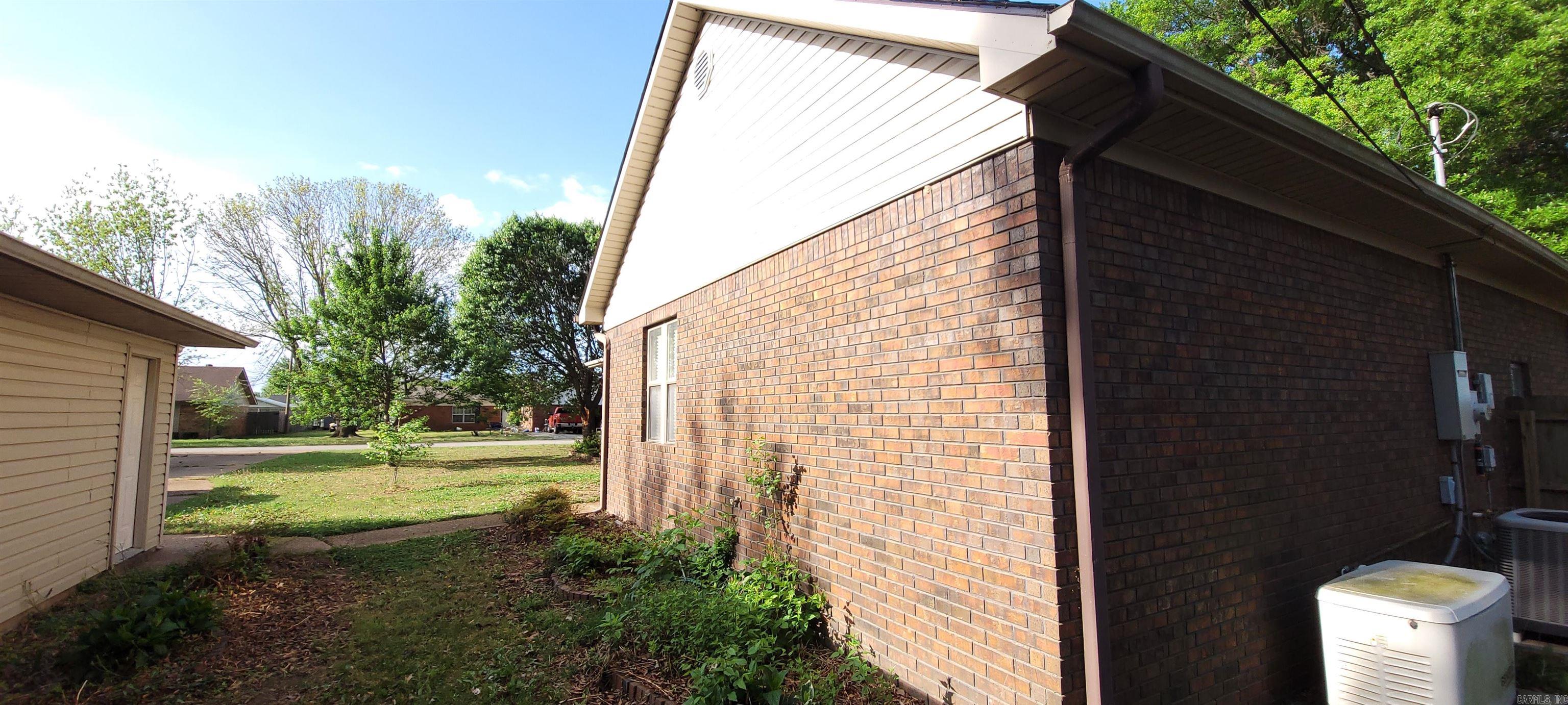 300 Colonial  Walnut Ridge, AR