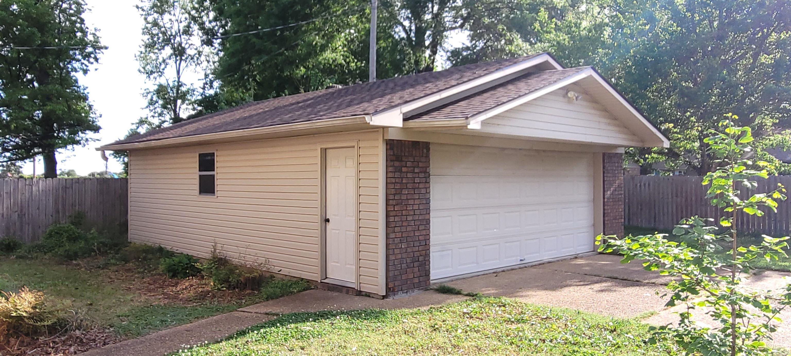 300 Colonial  Walnut Ridge, AR
