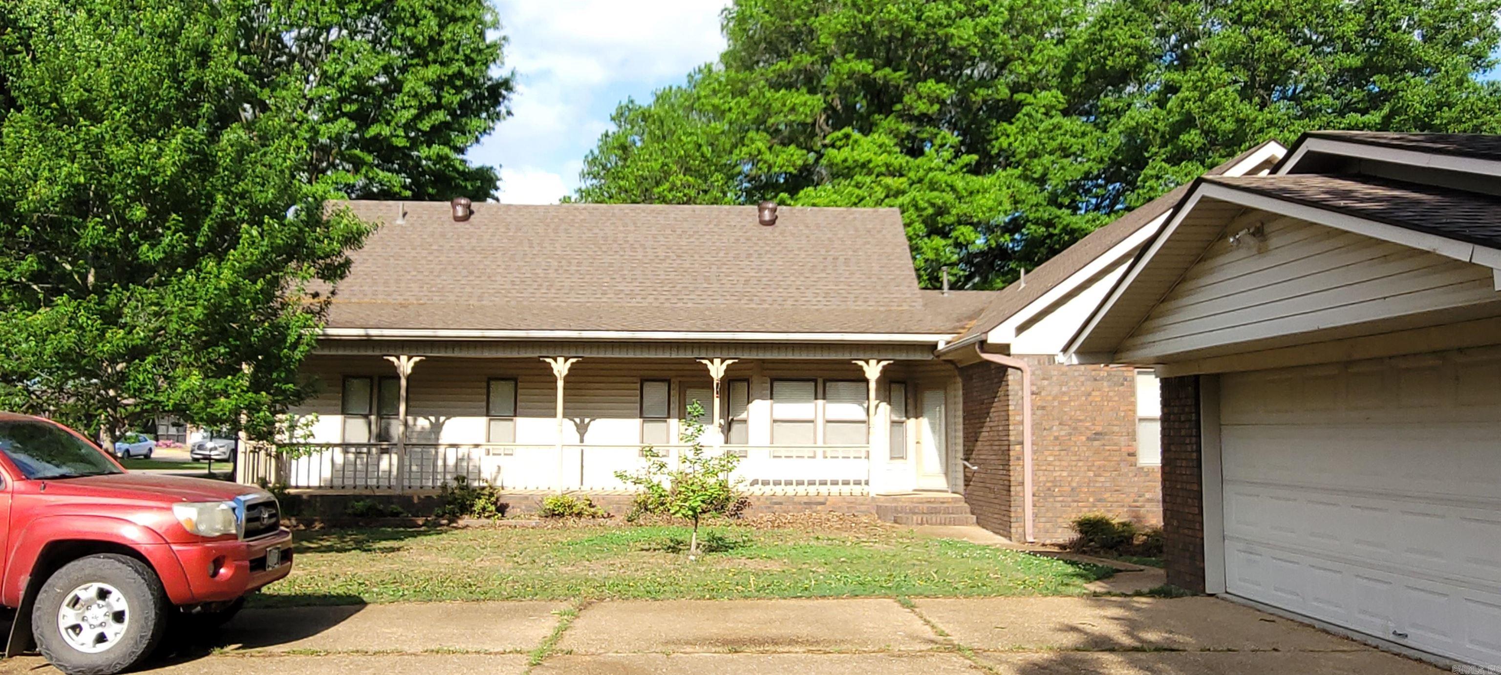 300 Colonial  Walnut Ridge, AR