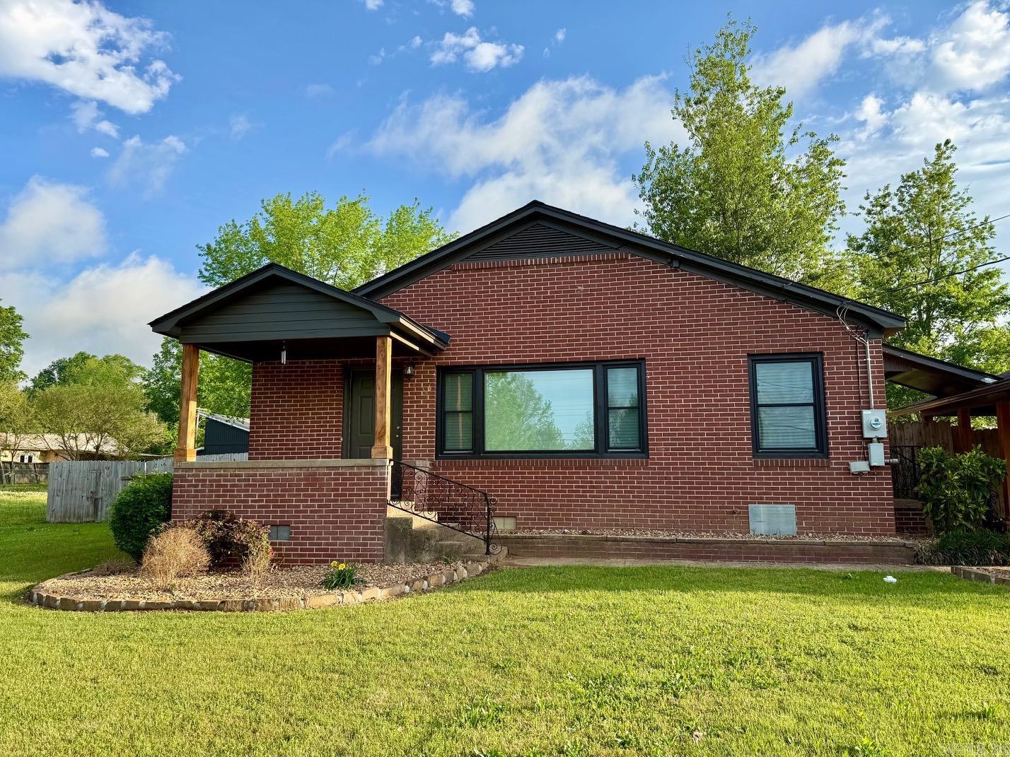 1809 Church Ave  Mena, AR