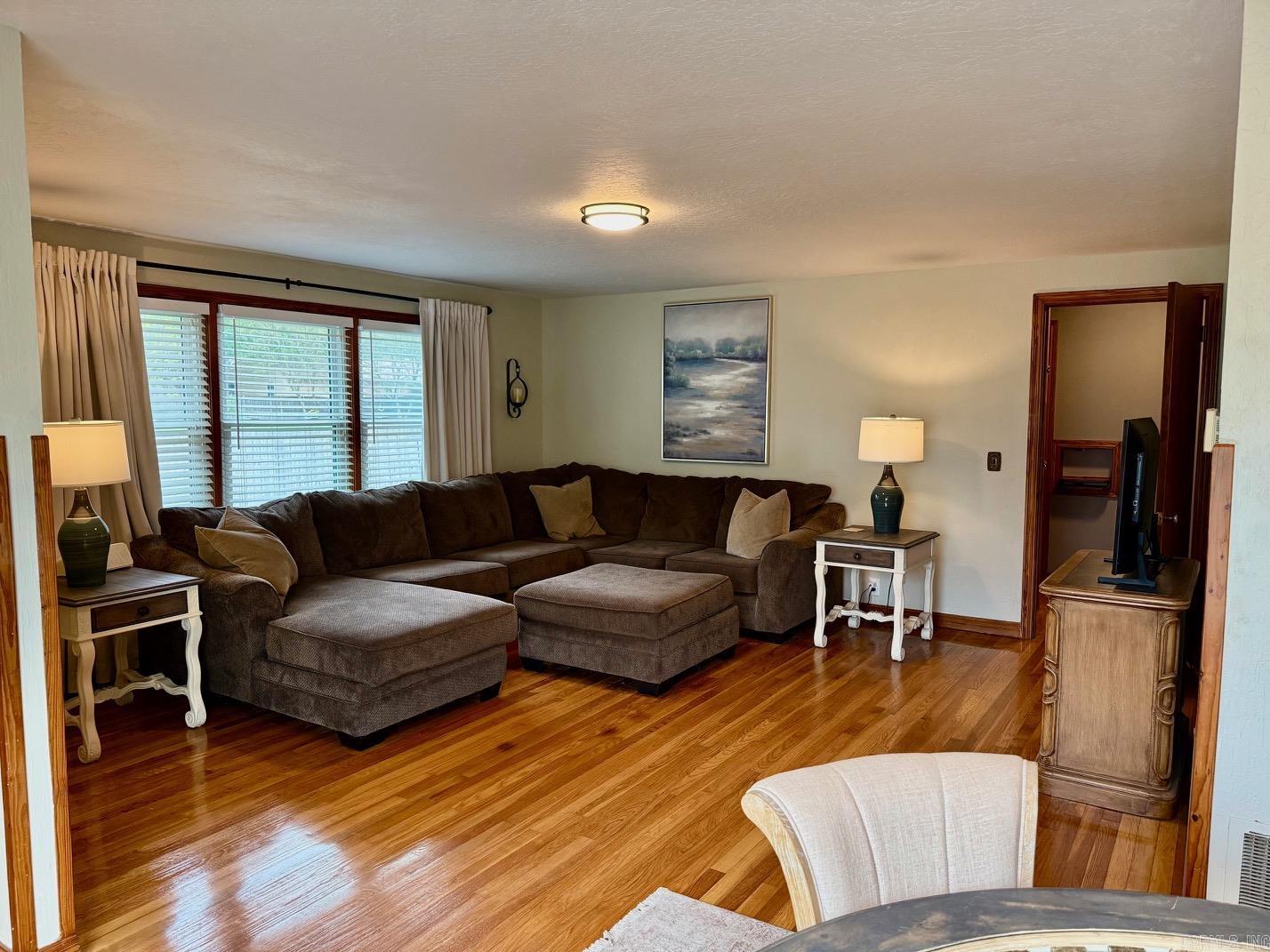 1809 Church Ave  Mena, AR