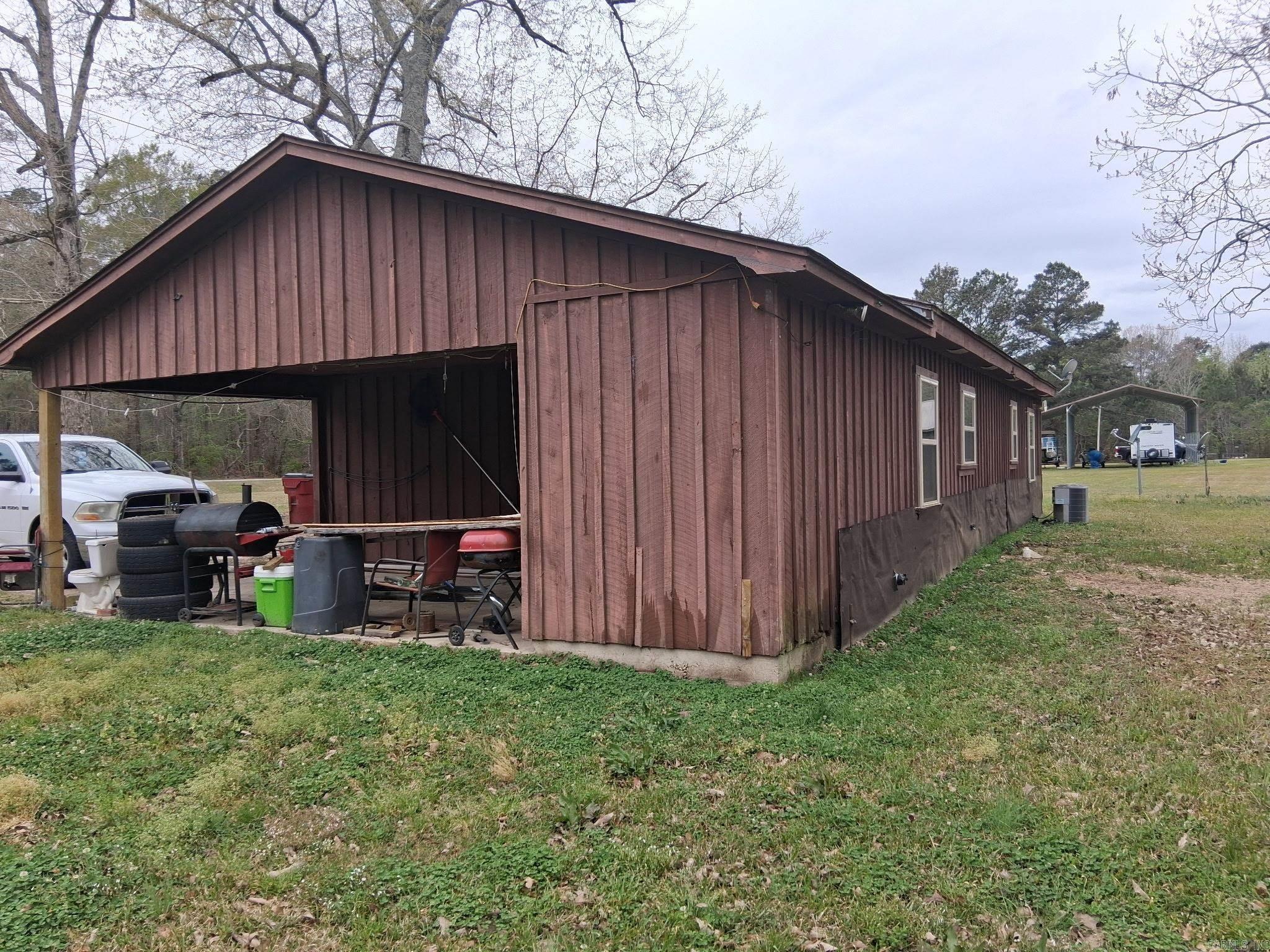 3416 W Highway 274  Hampton, AR