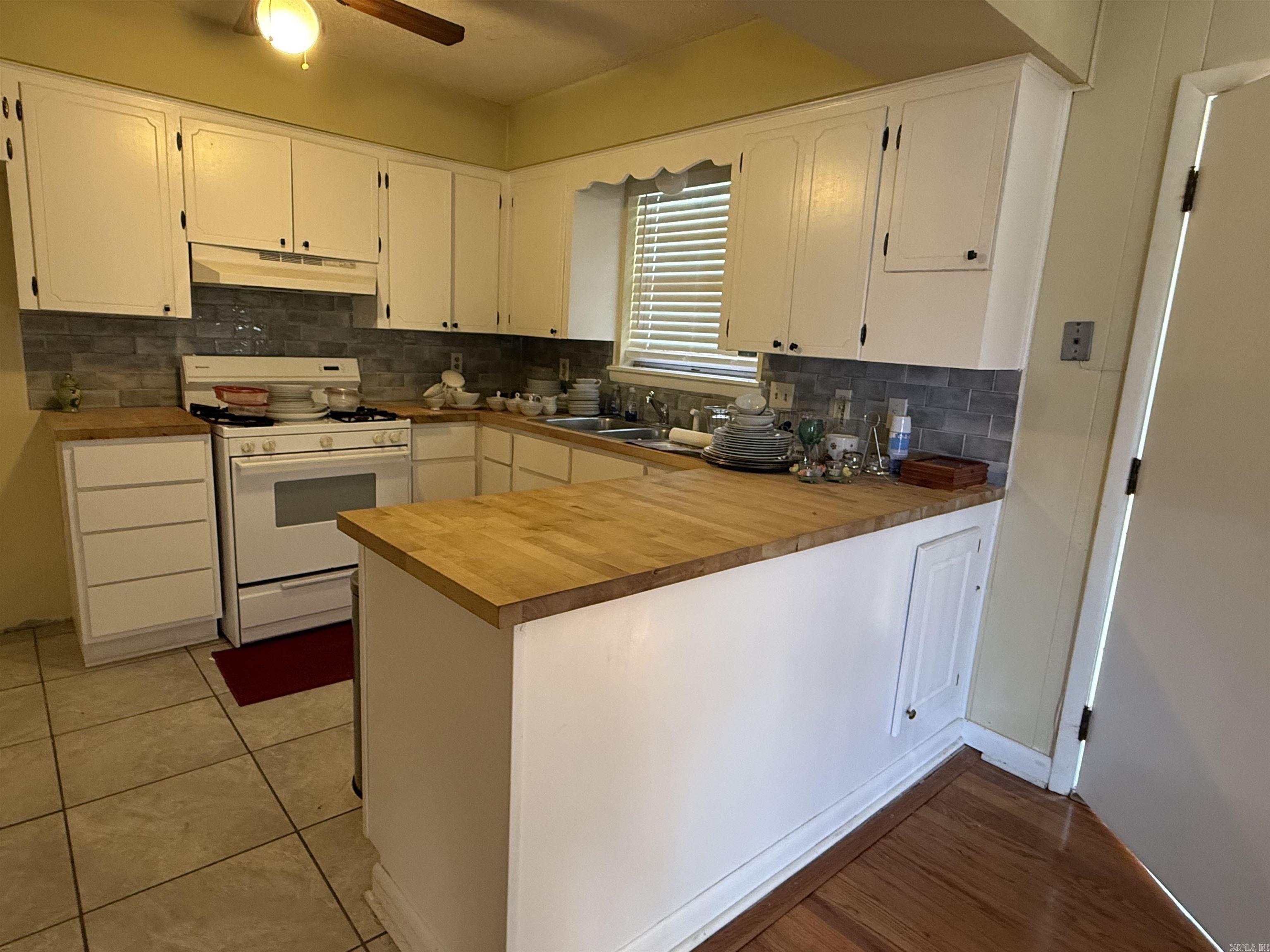 1234 Twin Lakes Drive Little Rock, AR 72205