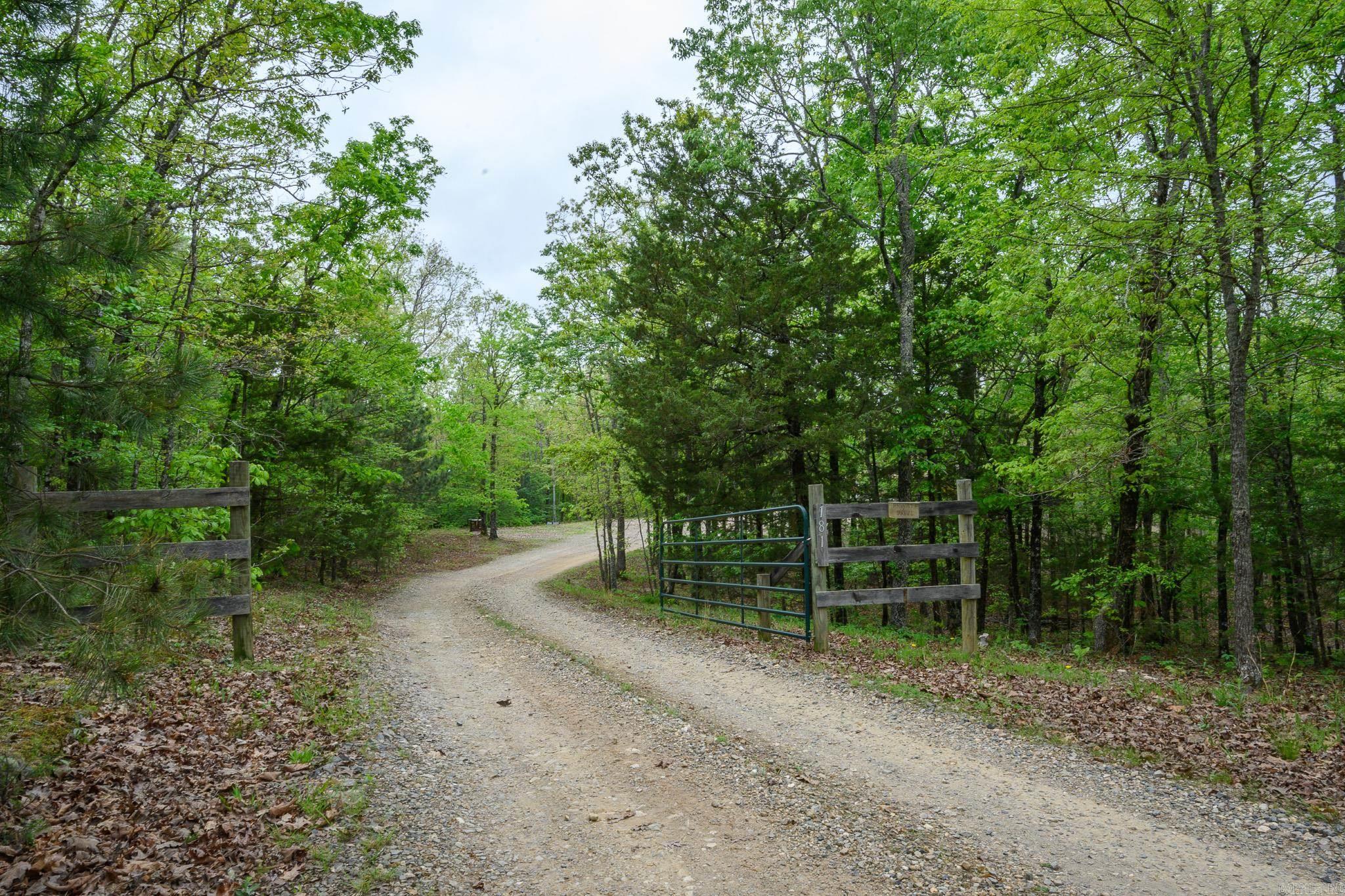 181 Gentle Ln.  Mena, AR