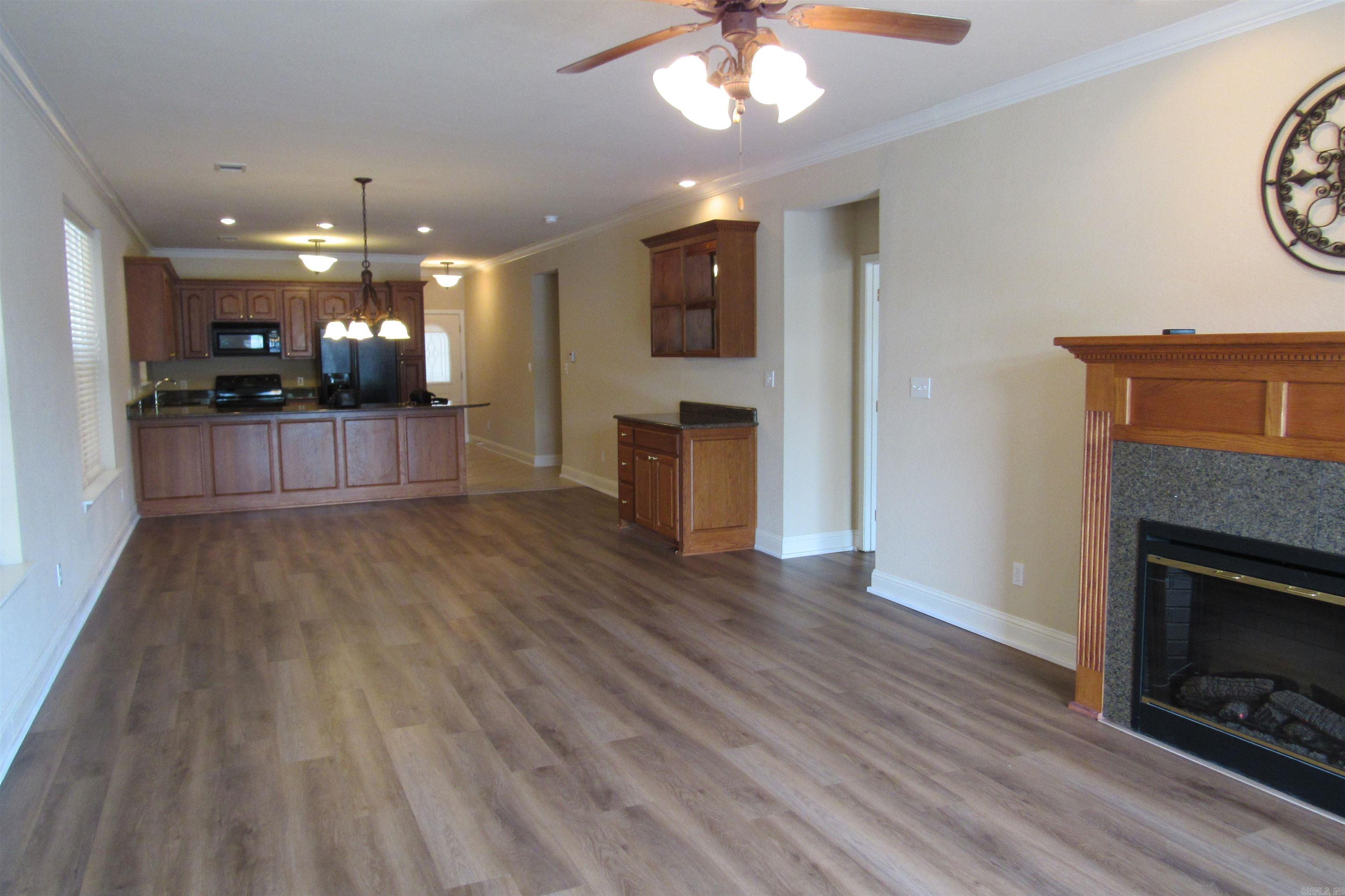 451 Lakeland  Hot Springs, AR