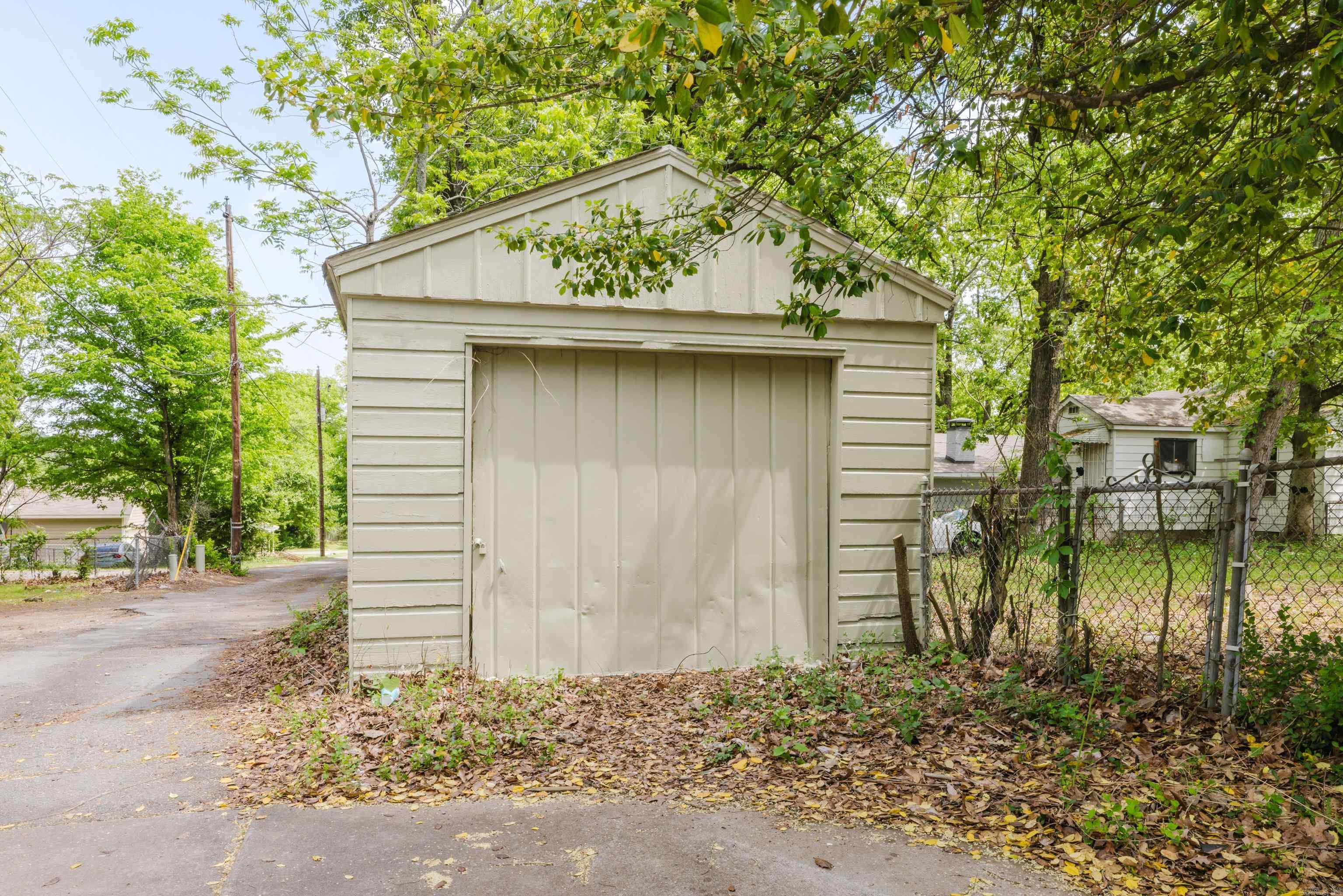 5222 W 29th  Little Rock, AR