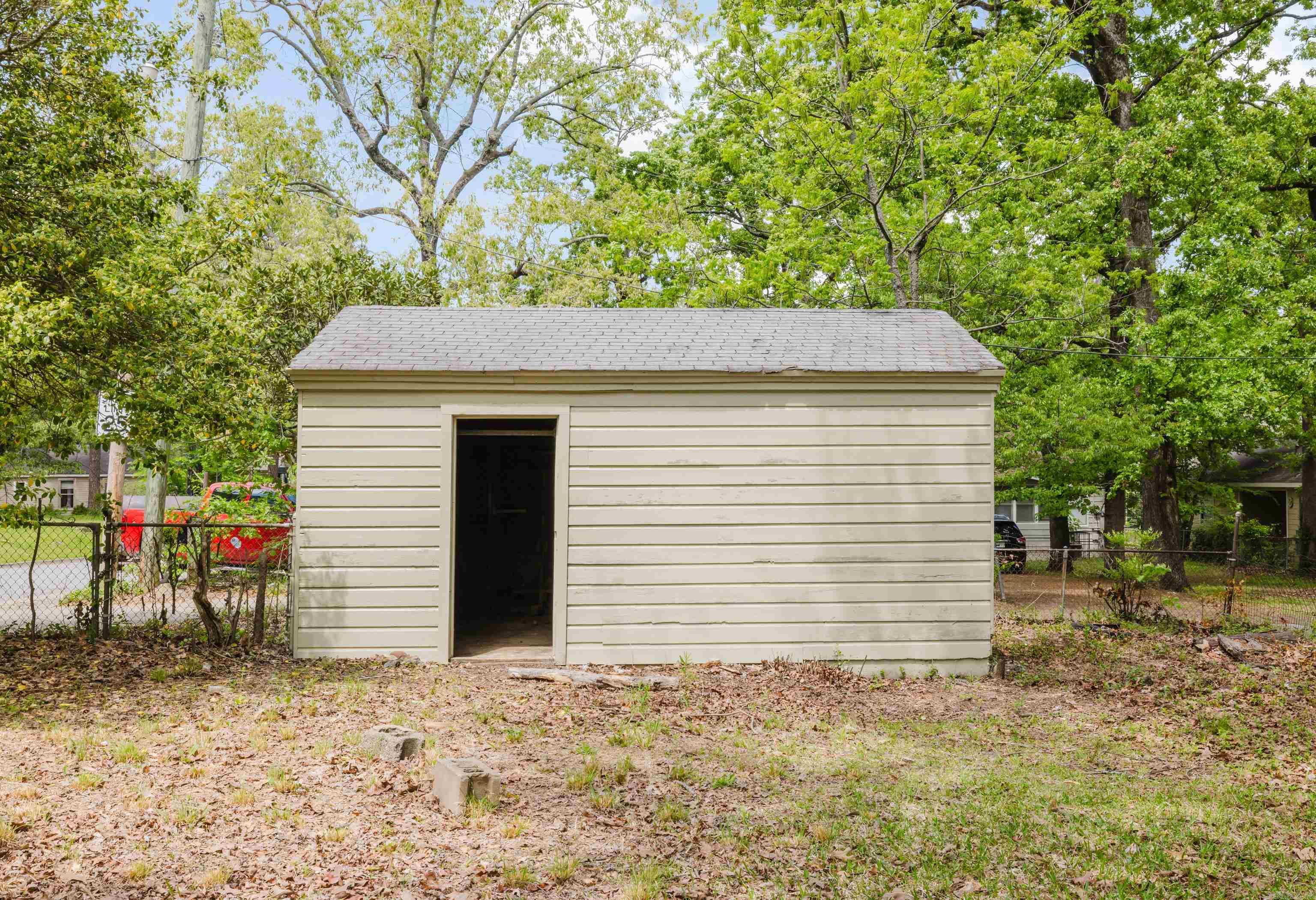 5222 W 29th  Little Rock, AR