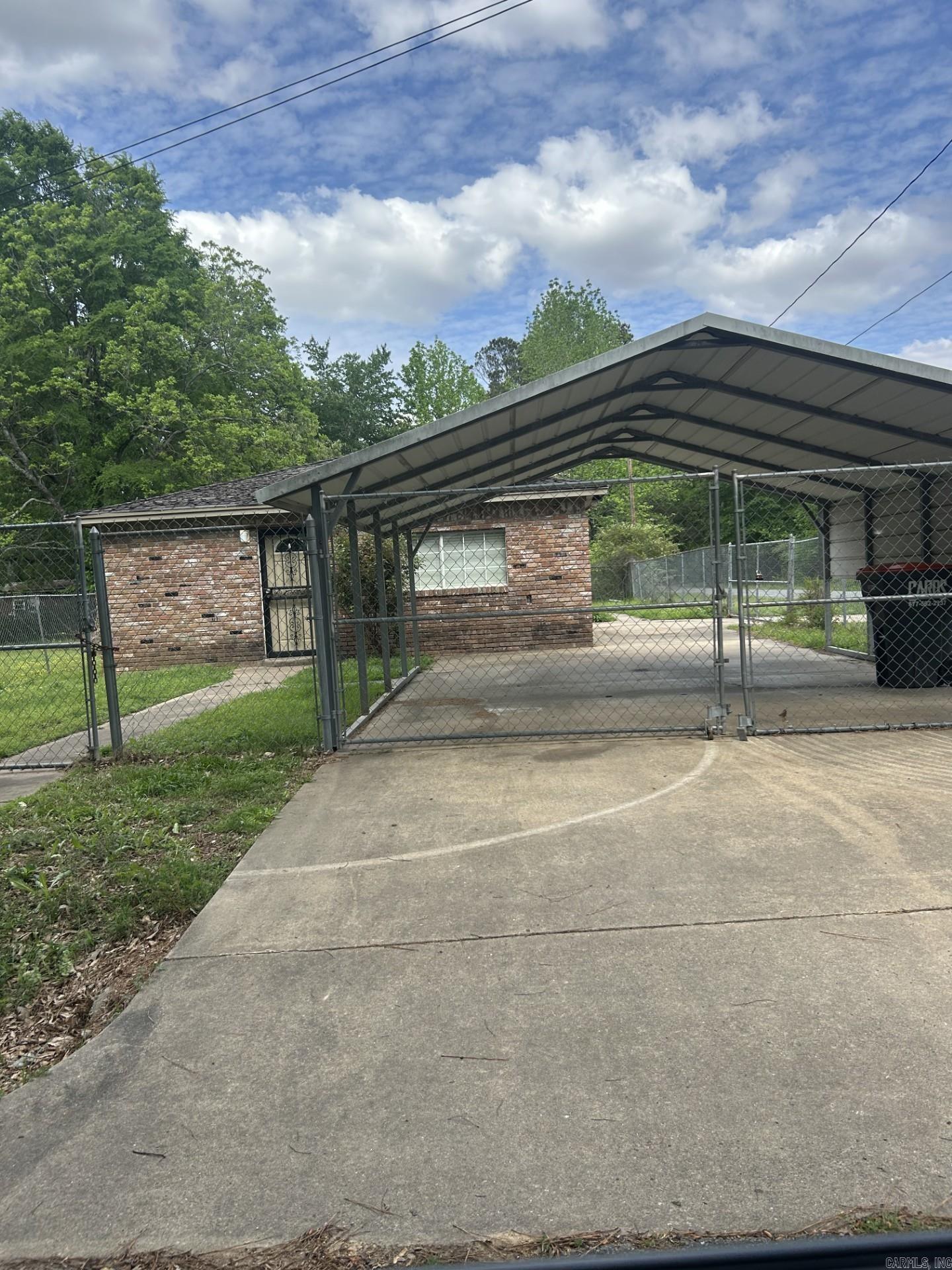 2909 S Nebraska  Pine Bluff, AR