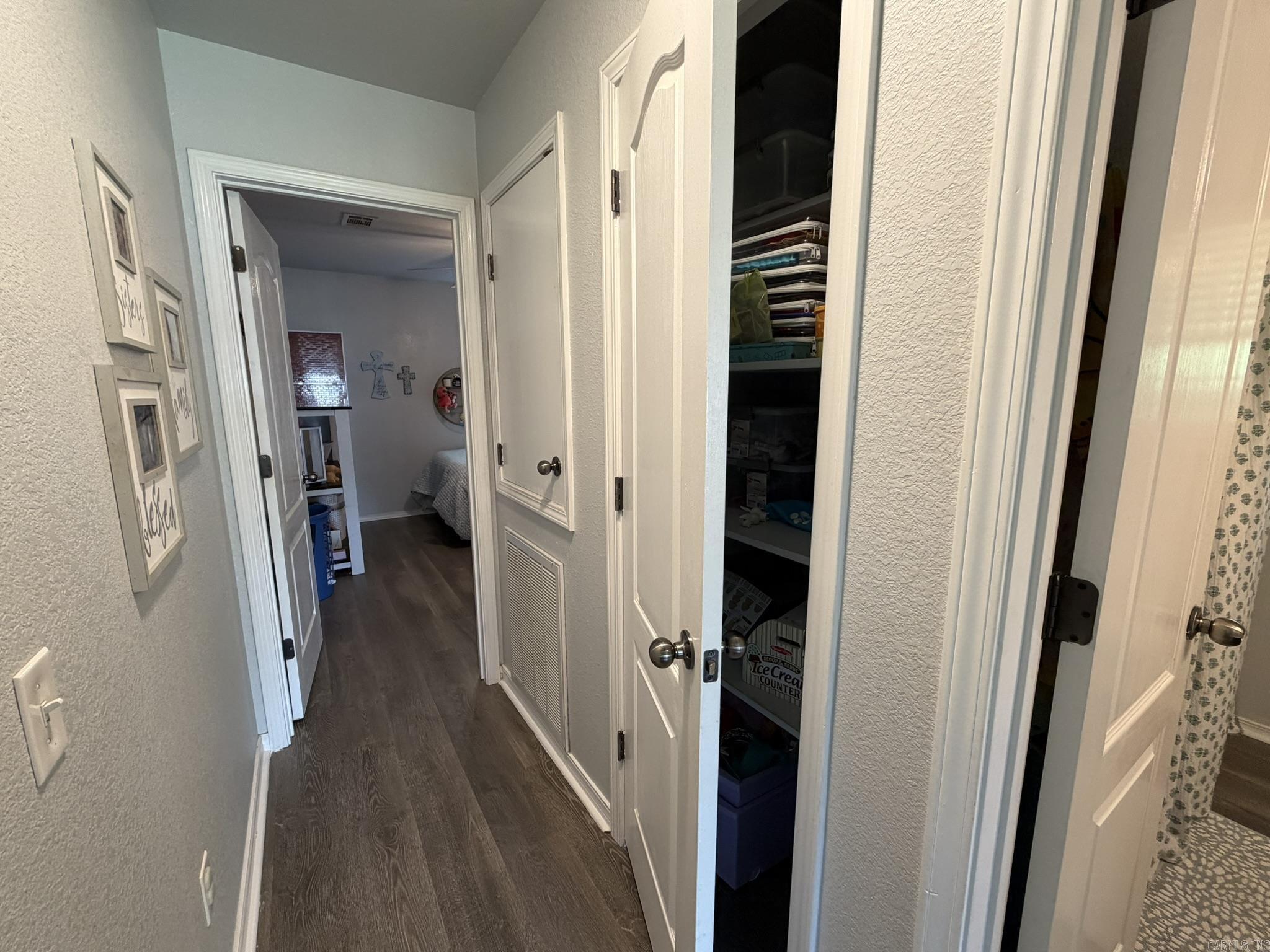 1100 Hope Circle  Mena, AR