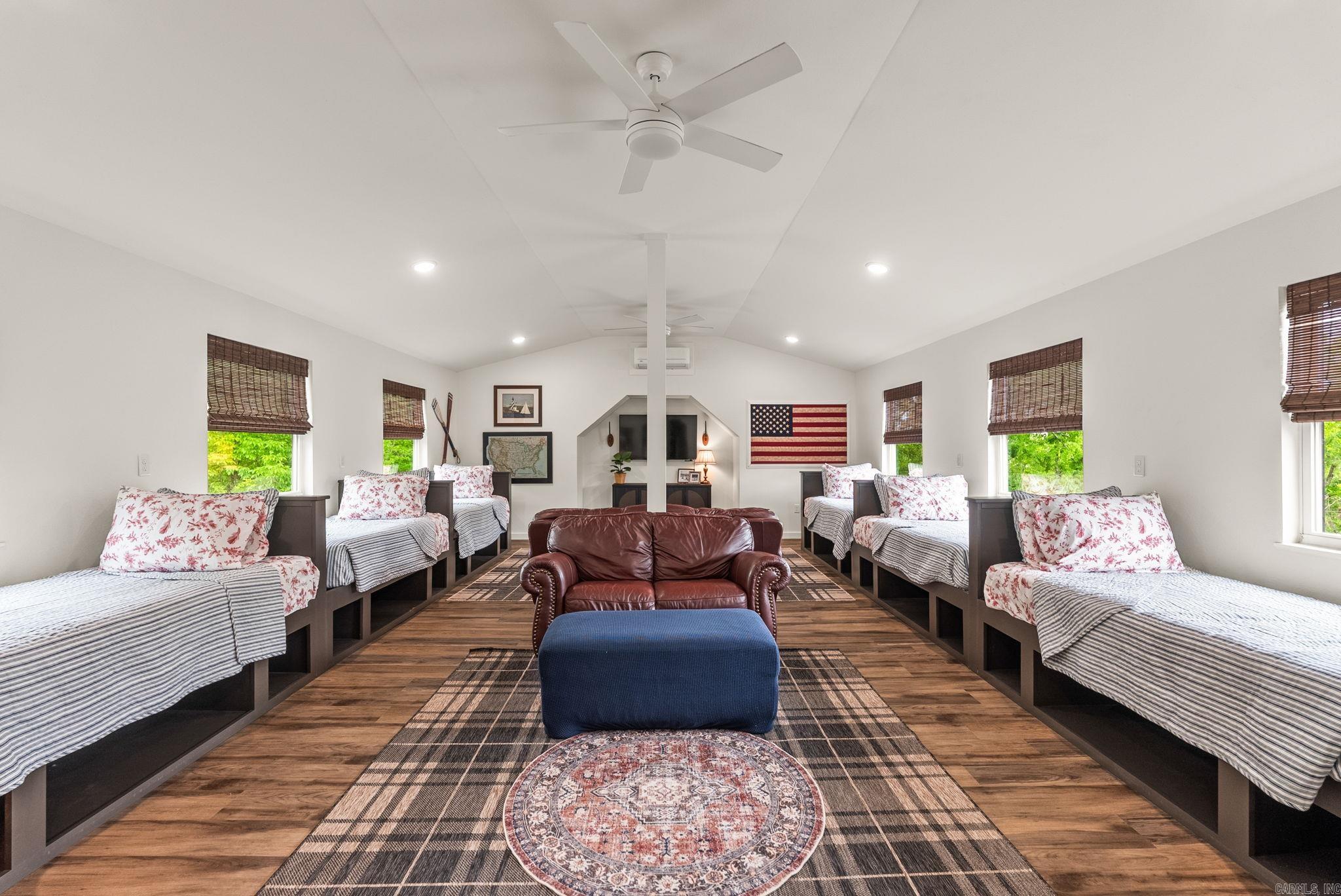 3430 Lake Cliff  Higden, AR