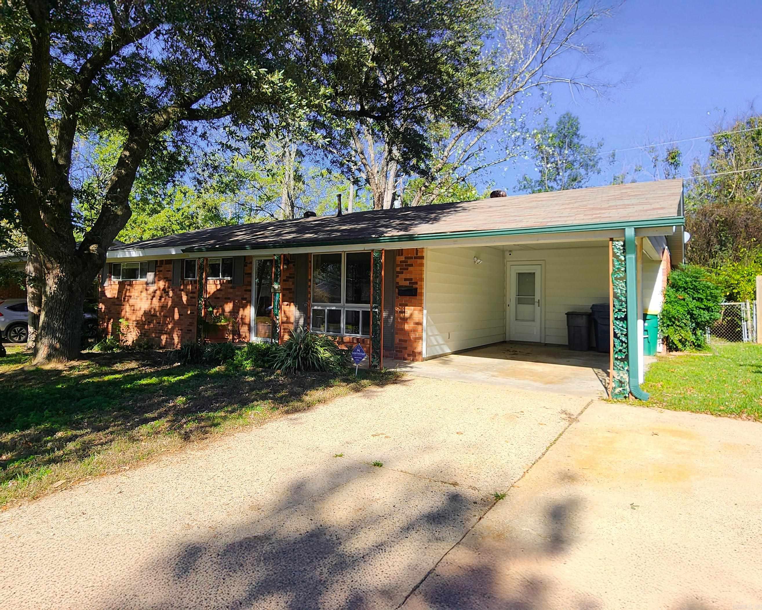 10012 Ronald  Little Rock, AR